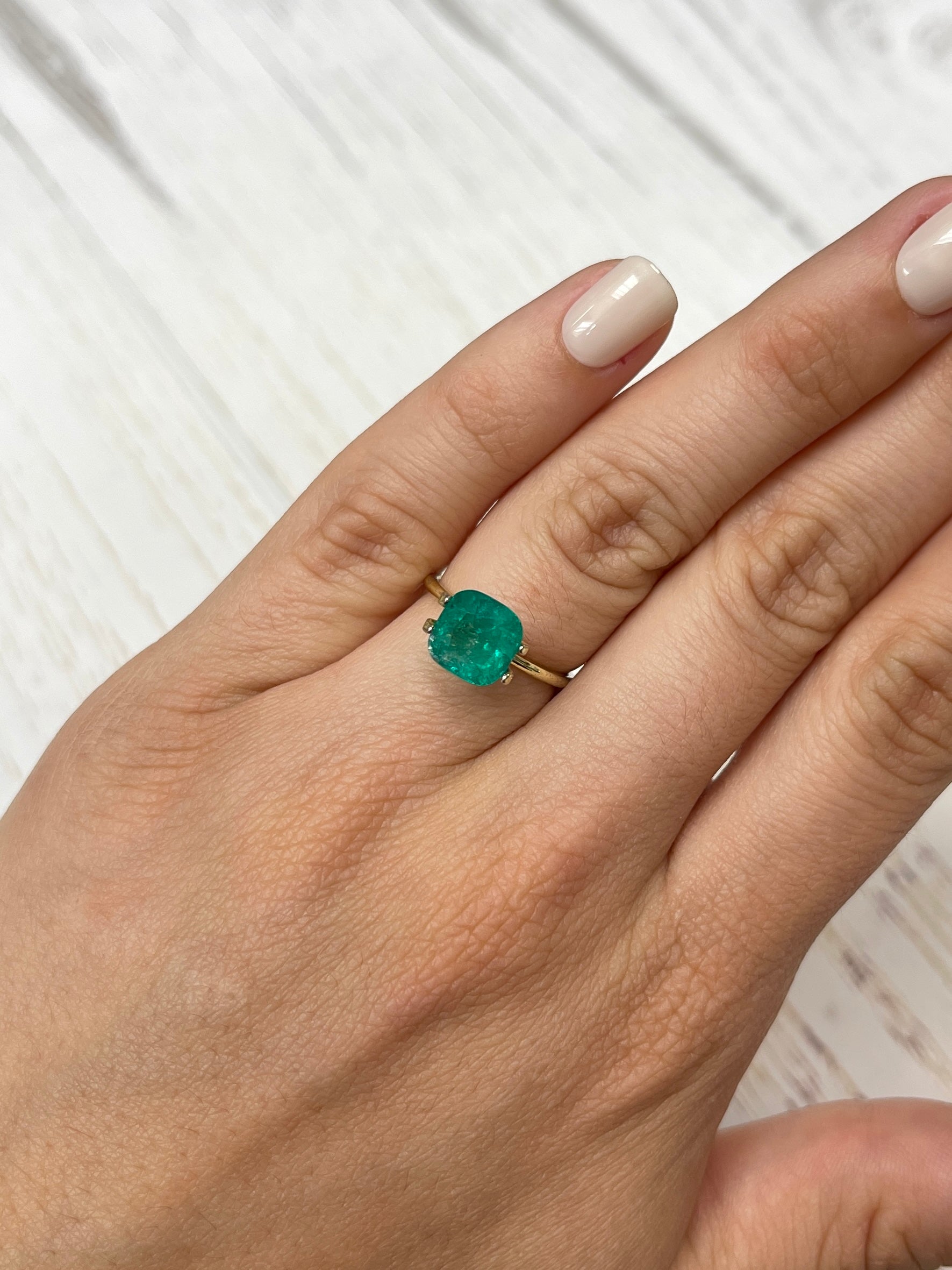 2.27 Carat Natural Loose Colombian Emerald Cushion Cut 8.5x8.5mm - Perfect for Engagement Rings, Fine Jewelry & Collector's Gemstones