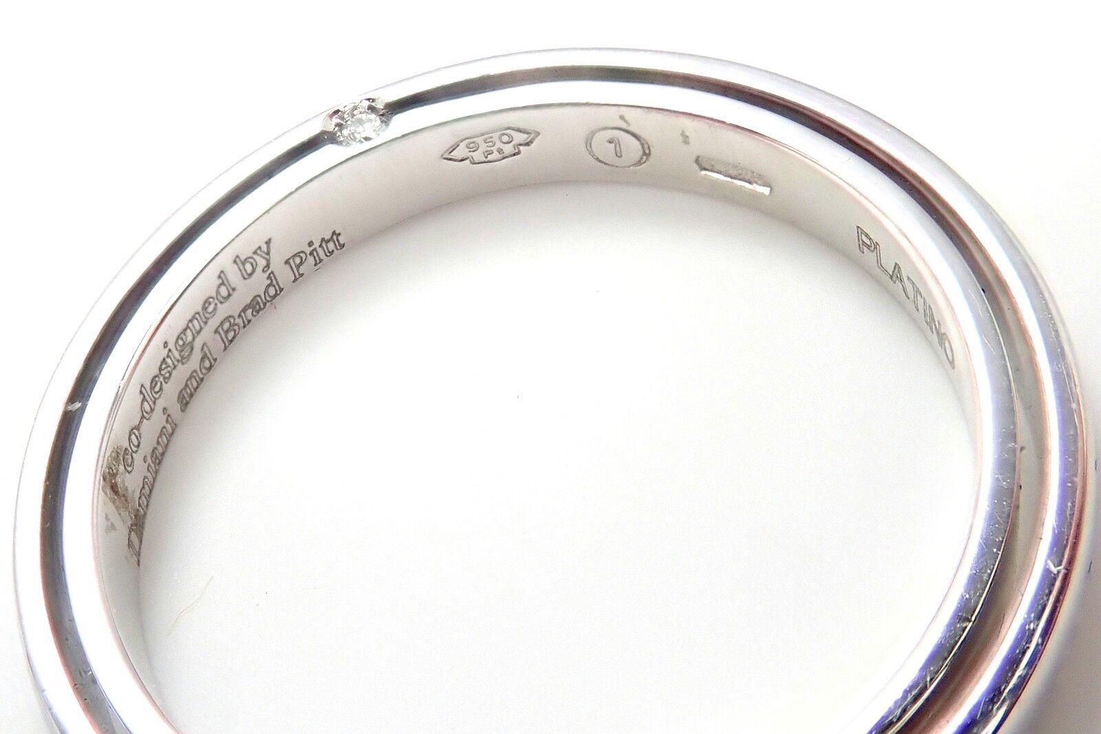 Authentic Damiani Brad Pitt Platinum 4 Diamond 3mm Band Ring Size 8.25 - Luxury Men's Wedding Band for Special Occasions & Gifts