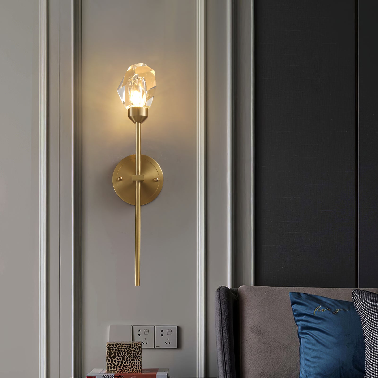 Stylish Donovan Wall Lamp - Modern LED Sconce Lighting for Bedroom, Living Room & Hallway - Energy Efficient Home Decor