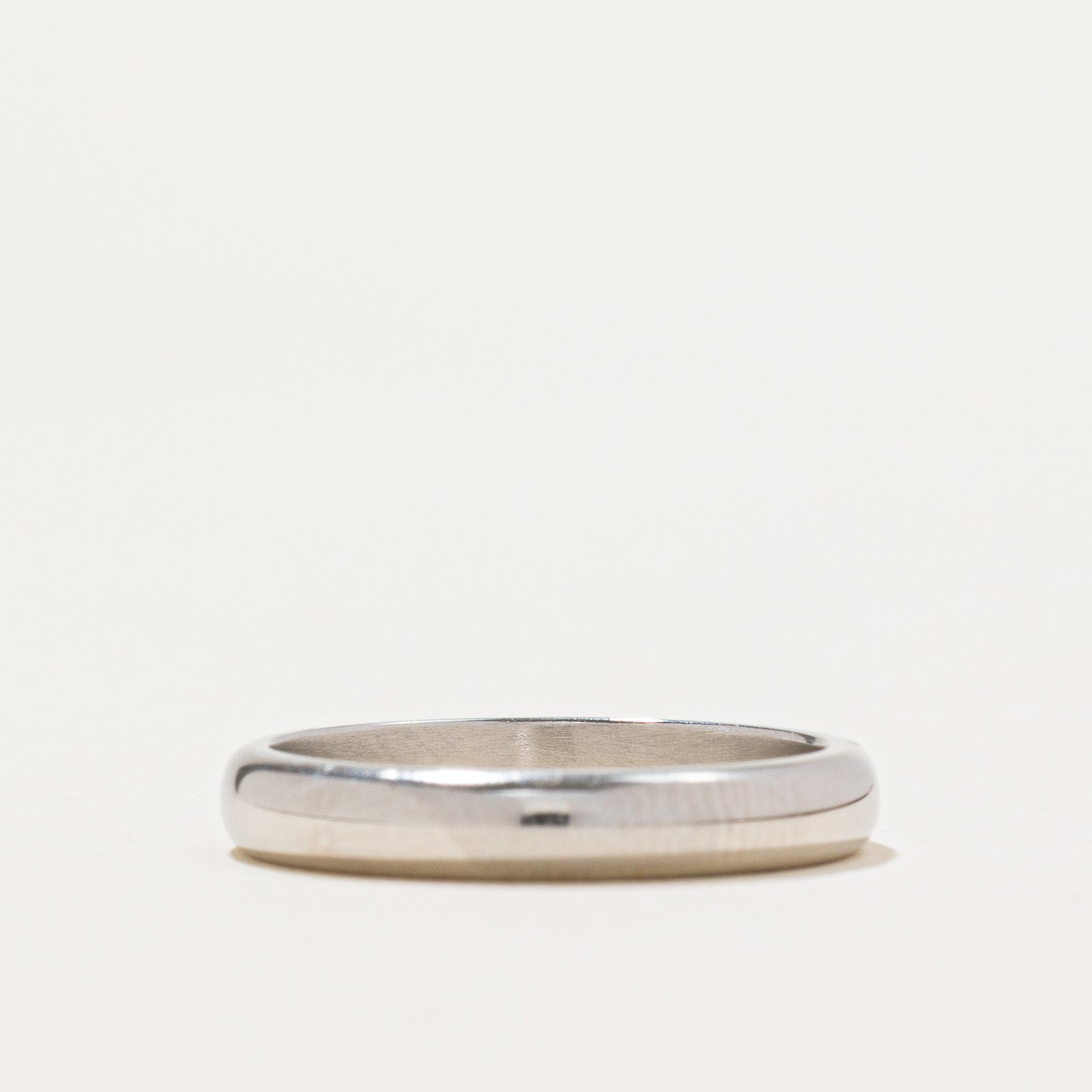 Platinum Plain Wedding Band Ring for Women & Men - Size 4.5 - Classic Comfort Fit Wedding Ring for Engagement, Anniversary & Everyday Wear