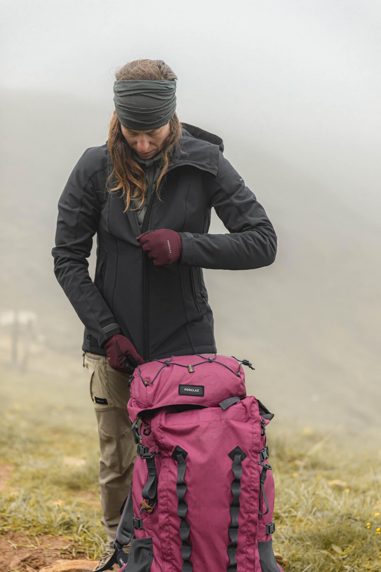 Forclaz Women's MT500 Windproof Warm Softshell Jacket - Lightweight Hiking & Outdoor Activities