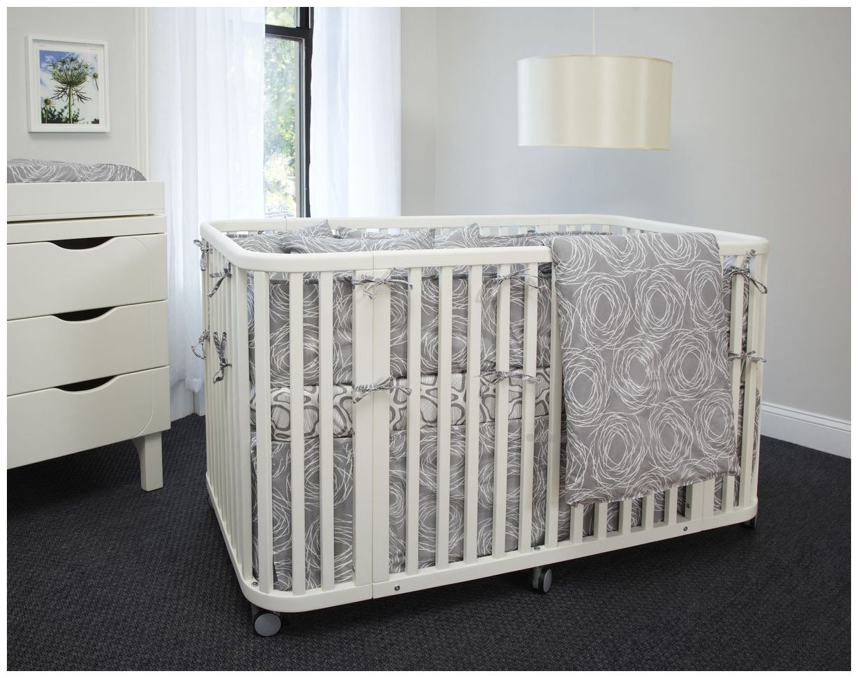Soft and Cozy Crib Quilt with Adorable Spots - Perfect for Baby Nursery, Bedding, and Gift Ideas