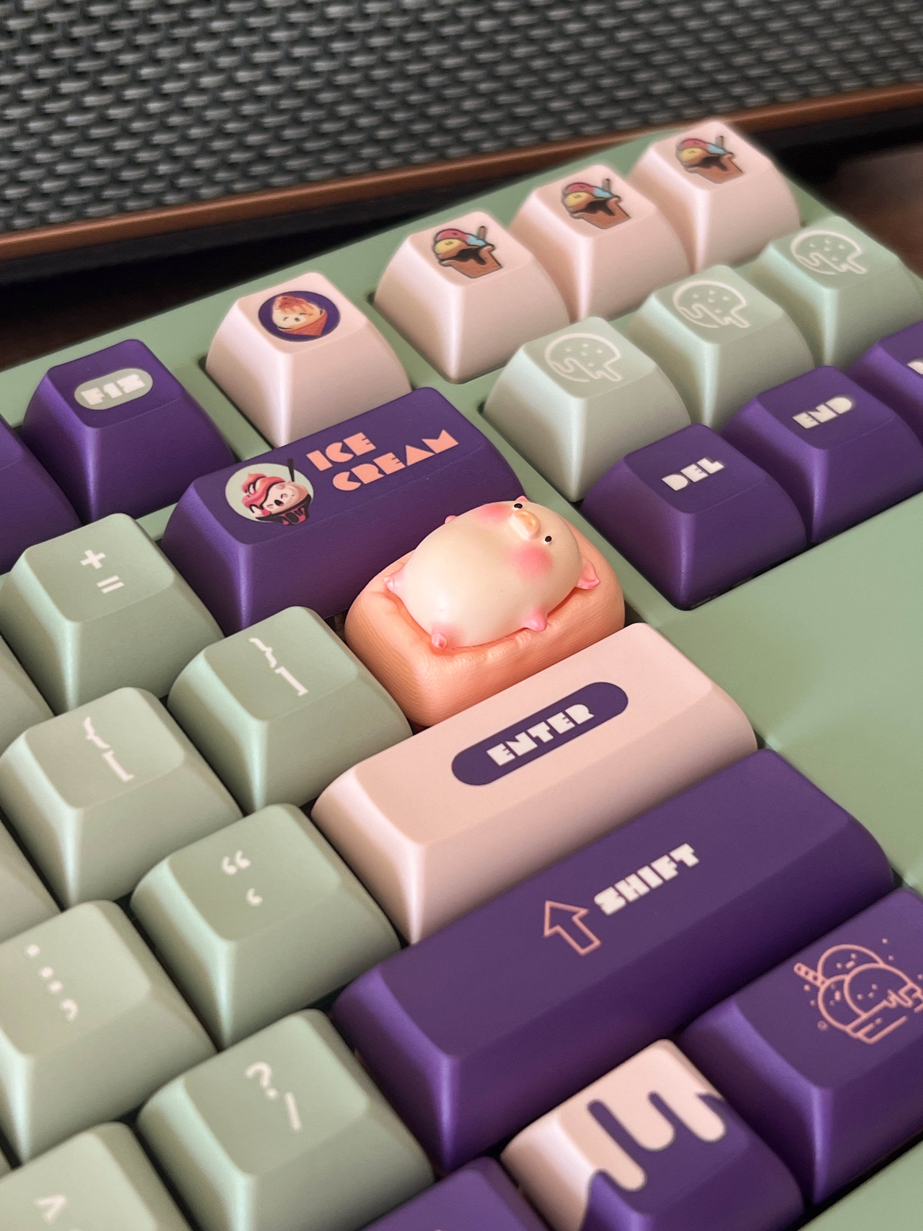 Handmade Resin Cute Lying Flat Pig Keycap - Unique Personality Keycap for Mechanical Keyboards | Perfect for Gaming, Typing & Custom Keyboard Enthusiasts