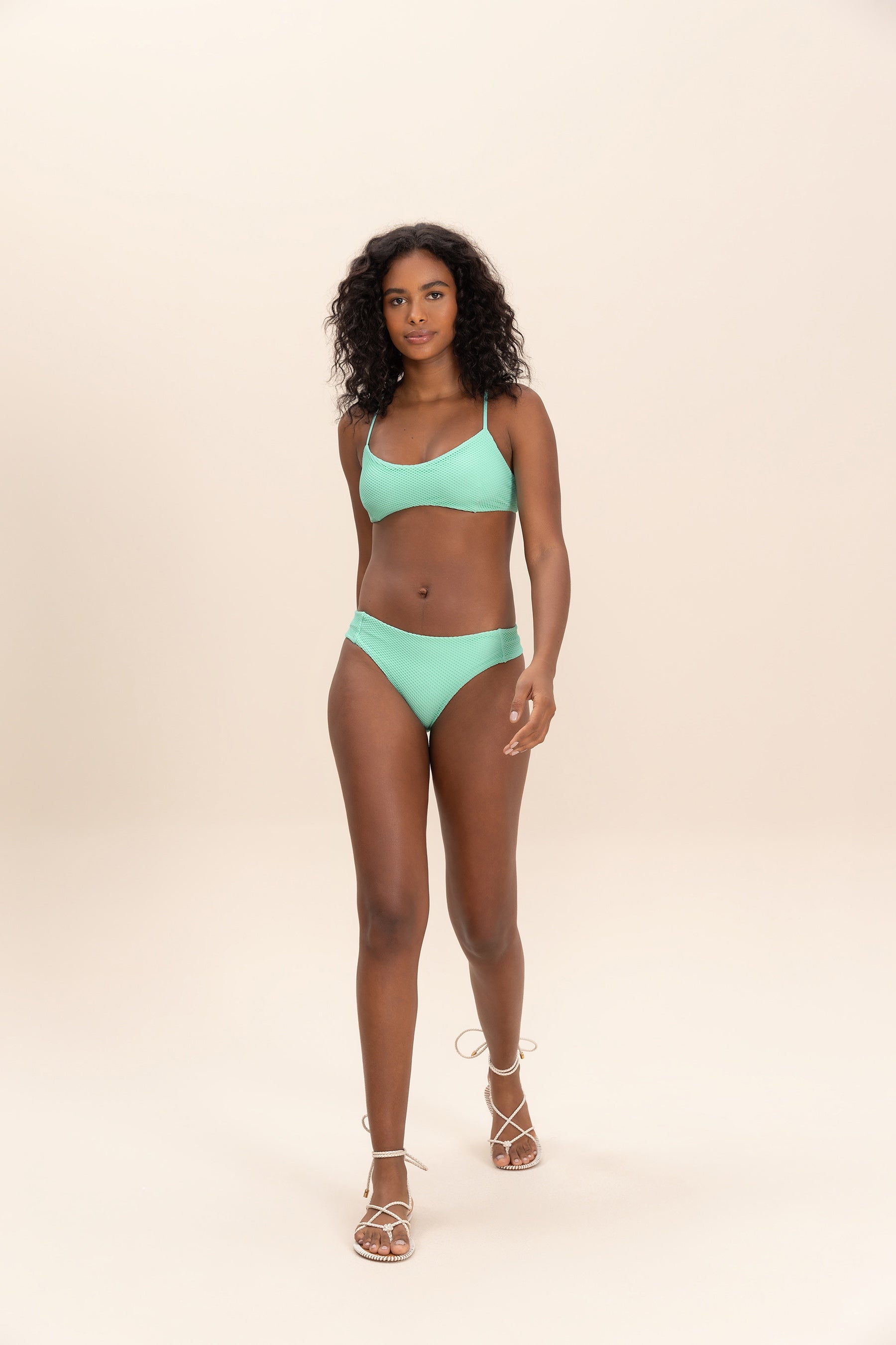 High-Quality Net Pool Thong Swimwear for Women - Comfortable & Stylish Beachwear for Swimming, Sunbathing & Pool Parties