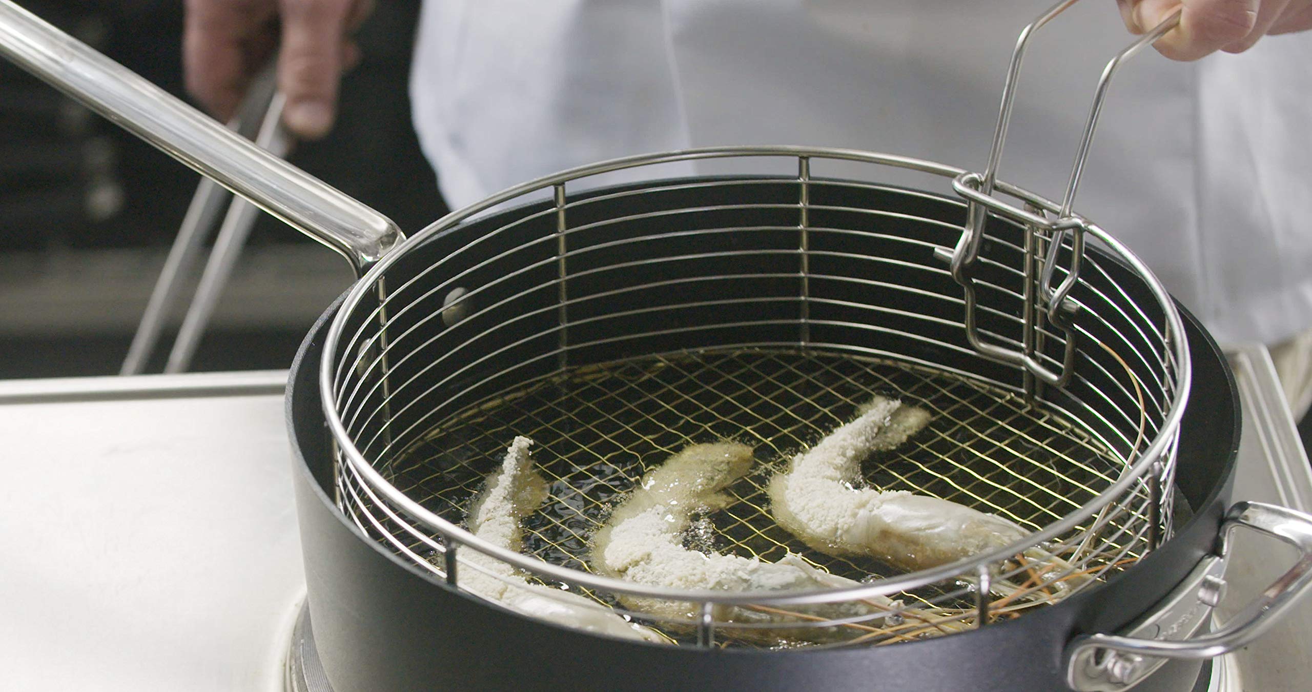 Scanpan Techniq Stainless Steel Frying Basket for Deep Fryer - Perfect for French Fries, Chicken Wings & Onion Rings - Commercial & Home Kitchen Use