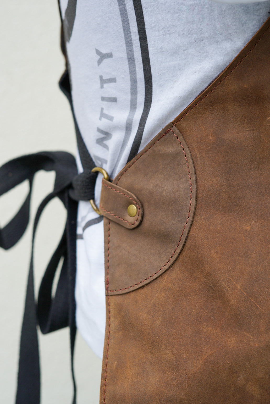 Premium Full Grain Leather Apron - Crazyhorse Brown Work Apron with Extra Pockets for Cooking, BBQ, Woodworking & Crafts