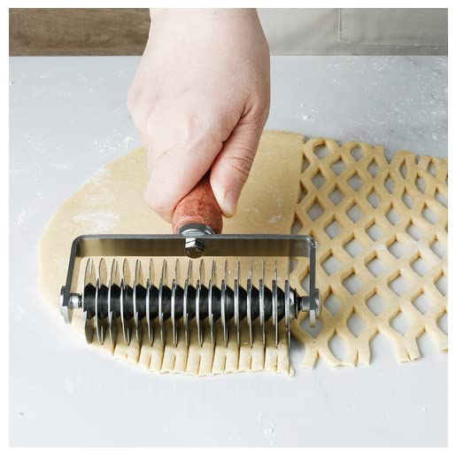 Premium Stainless Steel Dough Lattice Cutter with Wooden Handle - Professional Baking Tool for Perfect Pie Crusts, Cookie Designs & Pastry Decorations | Ideal for Home Bakers, Pizza Making & Cake Decorating