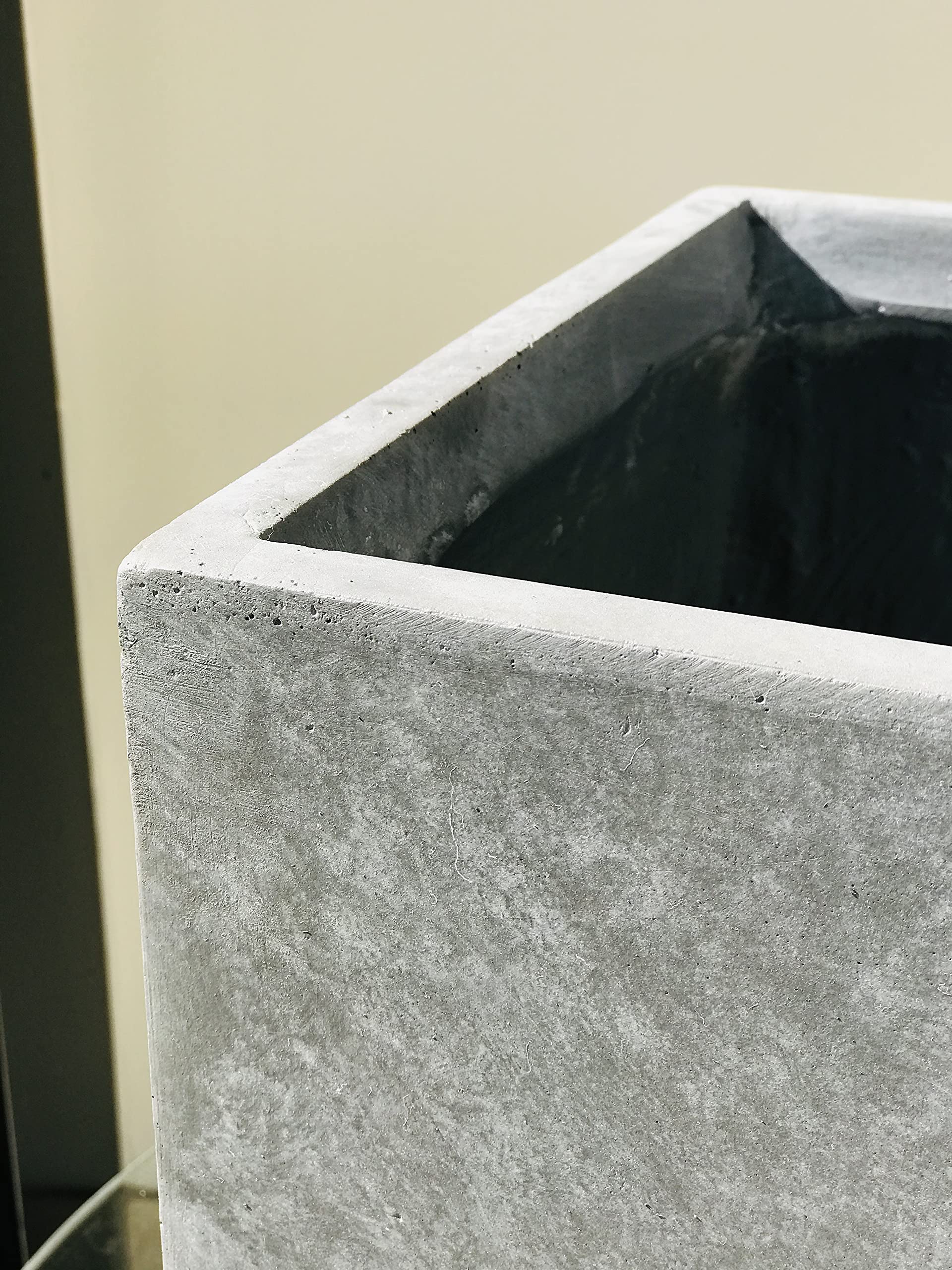 Kante AF0002C-60611 Lightweight Concrete Rectangle Tall Planter - 28