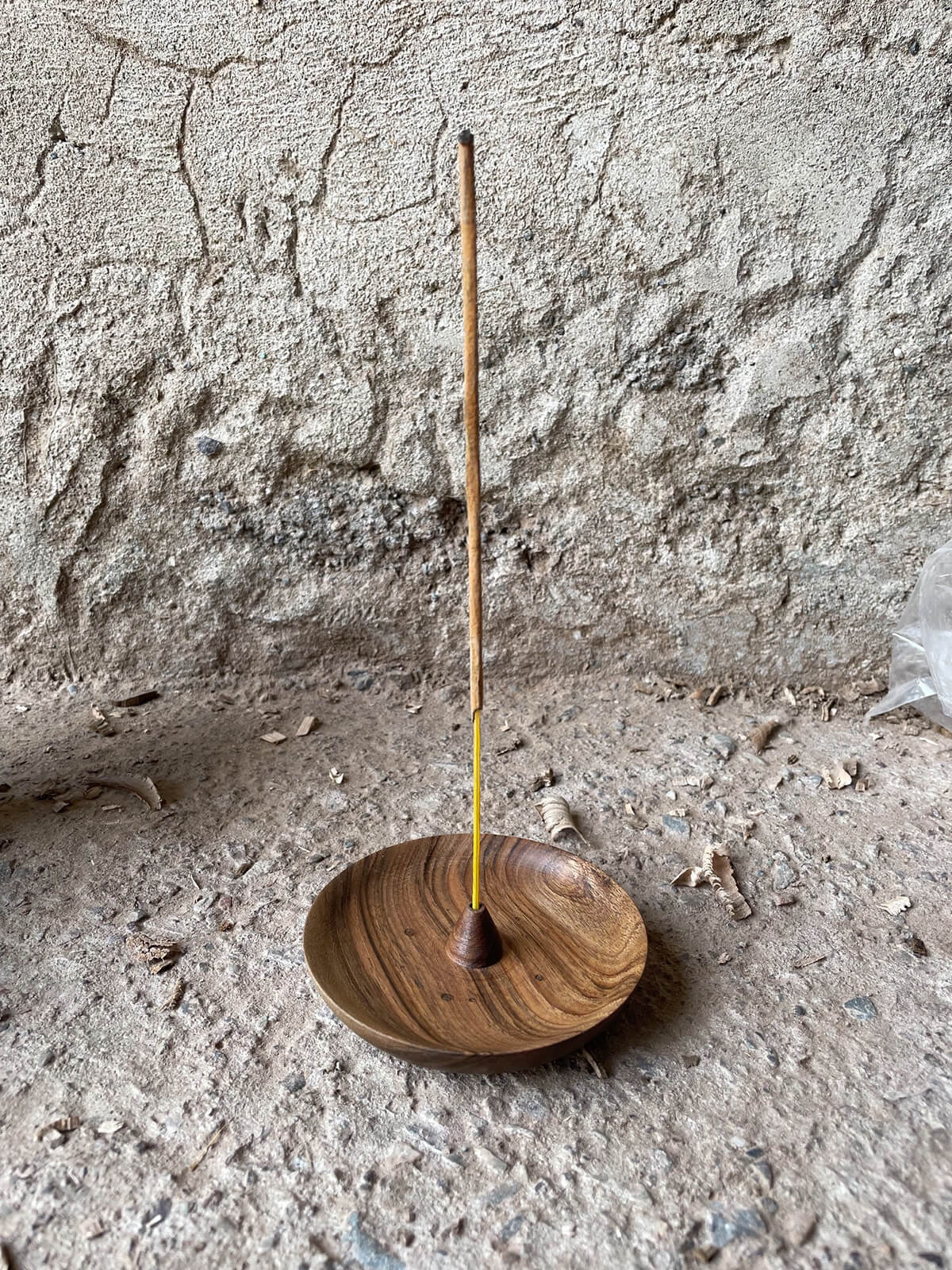 Handmade Walnut Wood Incense Holder - Natural Aromatherapy Burner for Meditation, Yoga & Home Decor | Eco-Friendly & Durable Design