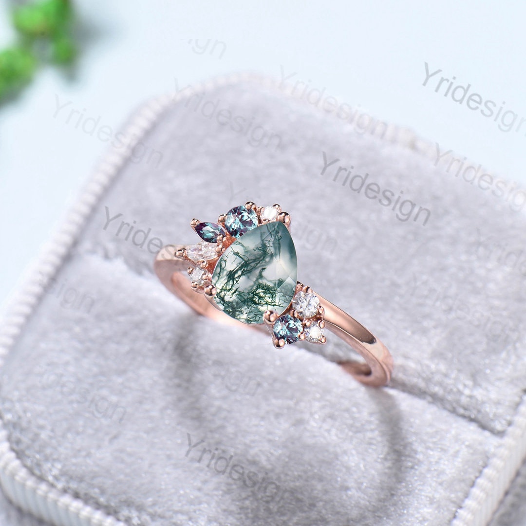 Pear Shaped Moss Agate Ring in Rose Gold - Vintage Unique Engagement Ring with Alexandrite & Moissanite Cluster, Art Deco Style Promise Ring for Women - Perfect for Weddings, Anniversaries & Special Occasions