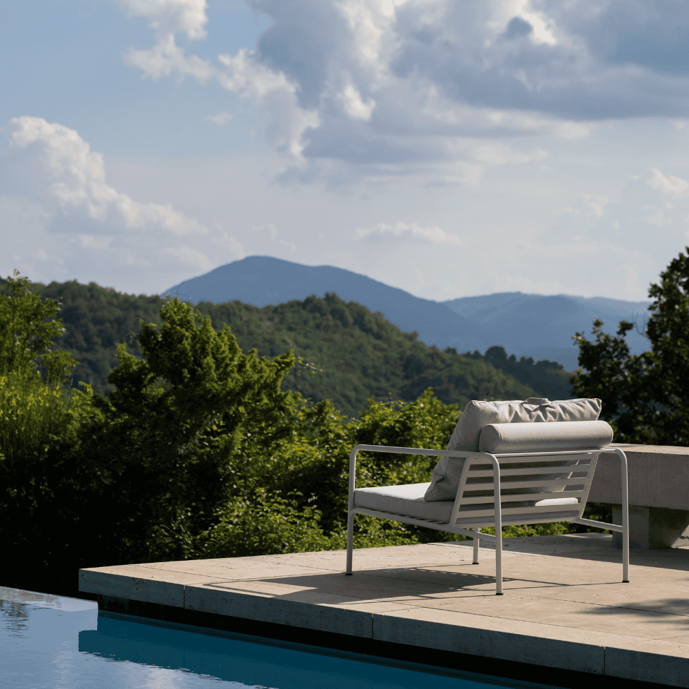 AVON Outdoor Lounge Chair - Comfortable Patio Furniture for Poolside, Garden, and Backyard Relaxation