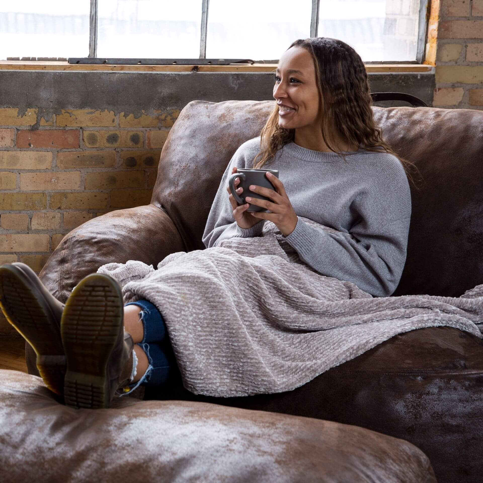 Nestle Loveseat - Modern Comfortable 2-Seater Sofa for Small Spaces | Perfect for Living Room, Apartment, or Office | Cozy & Stylish Home Furniture