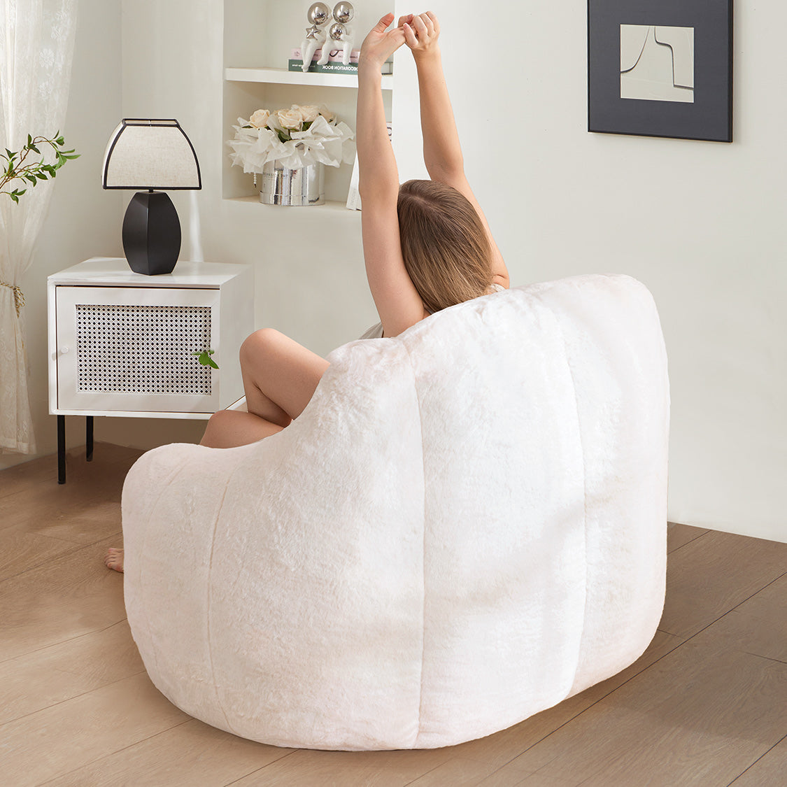 MAXYOYO Faux Fur Bean Bag Chair with High Backrest - Soft Beige Lounge Chair for Living Room, Bedroom & Game Room - Cozy Seating for Relaxing, Reading & Gaming