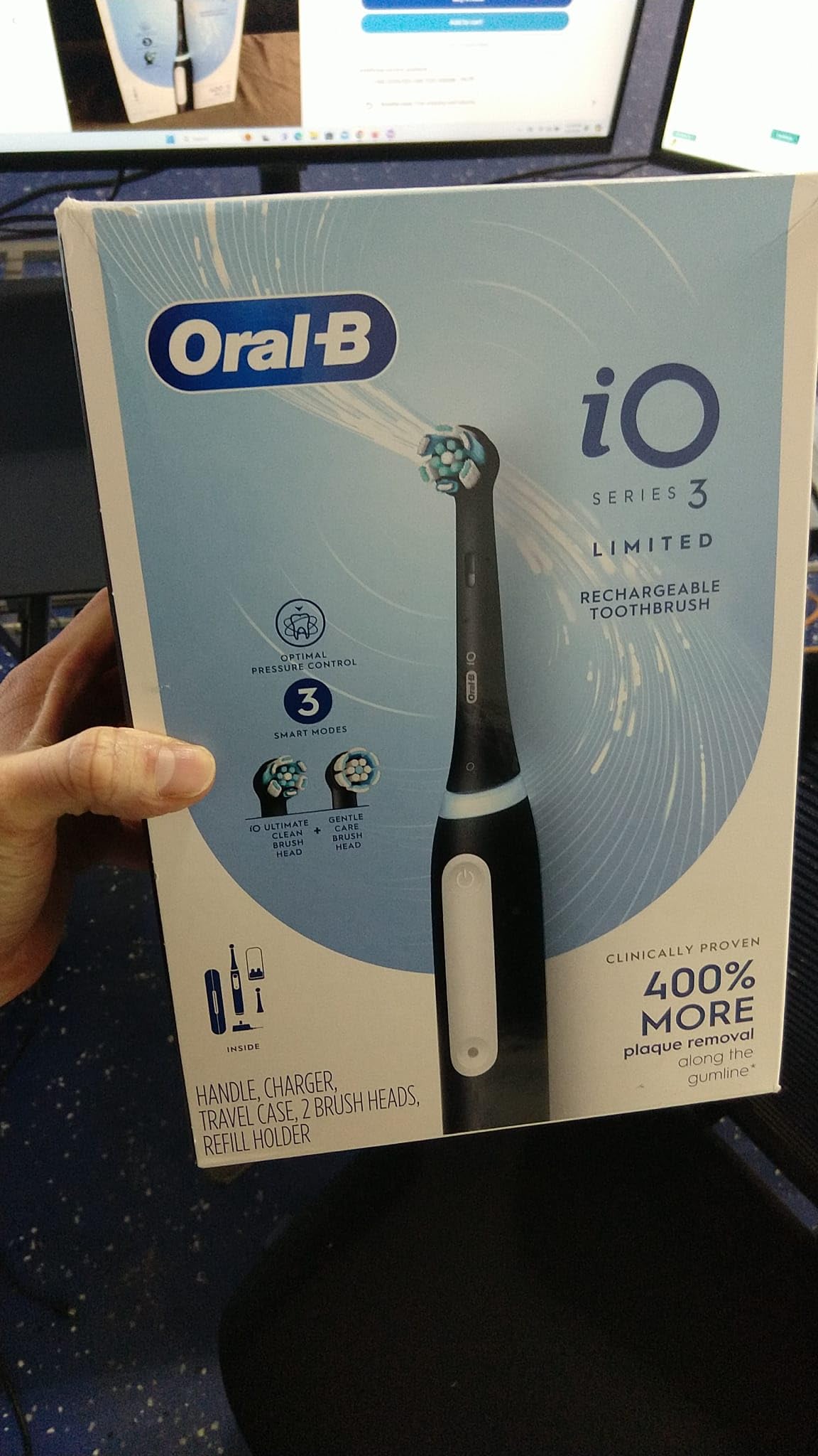 Oral-B iO Series 3 Electric Toothbrush - 2 Brush Heads, Rechargeable, Blue | Perfect for Daily Oral Care & Travel