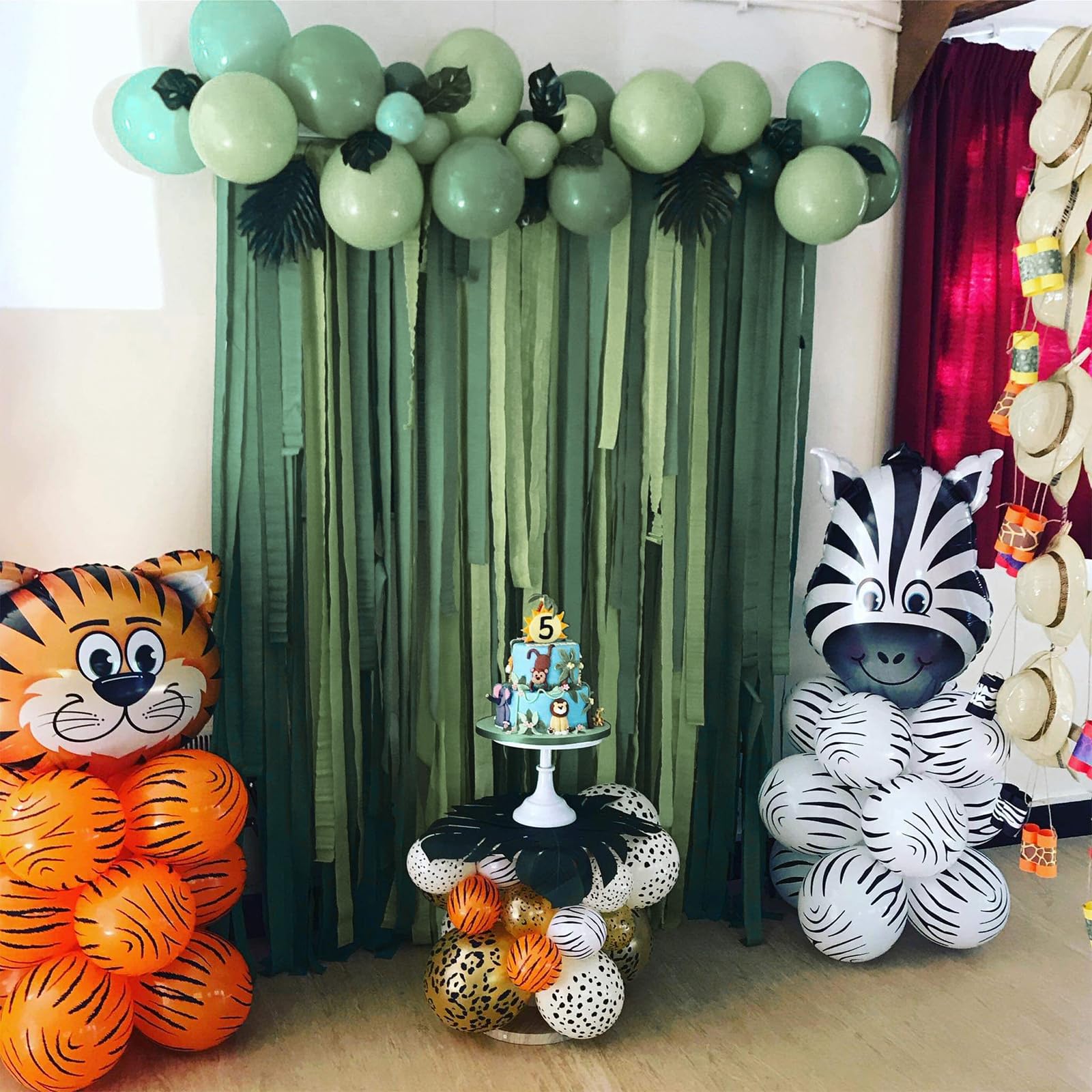 PartyWoo Crepe Paper Streamers - 10 Rolls (820ft Total) Green & Gold Decorative Streamers for Birthday, Christmas & Party Decorations - Perfect for DIY Backdrops, Ceiling Decor & Photo Booth Props (1.8