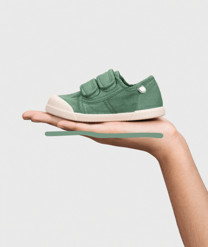Igor Boys & Girls Lona V Shoes - Waterproof & Comfortable Sneakers for Kids - Perfect for School, Play & Outdoor Activities