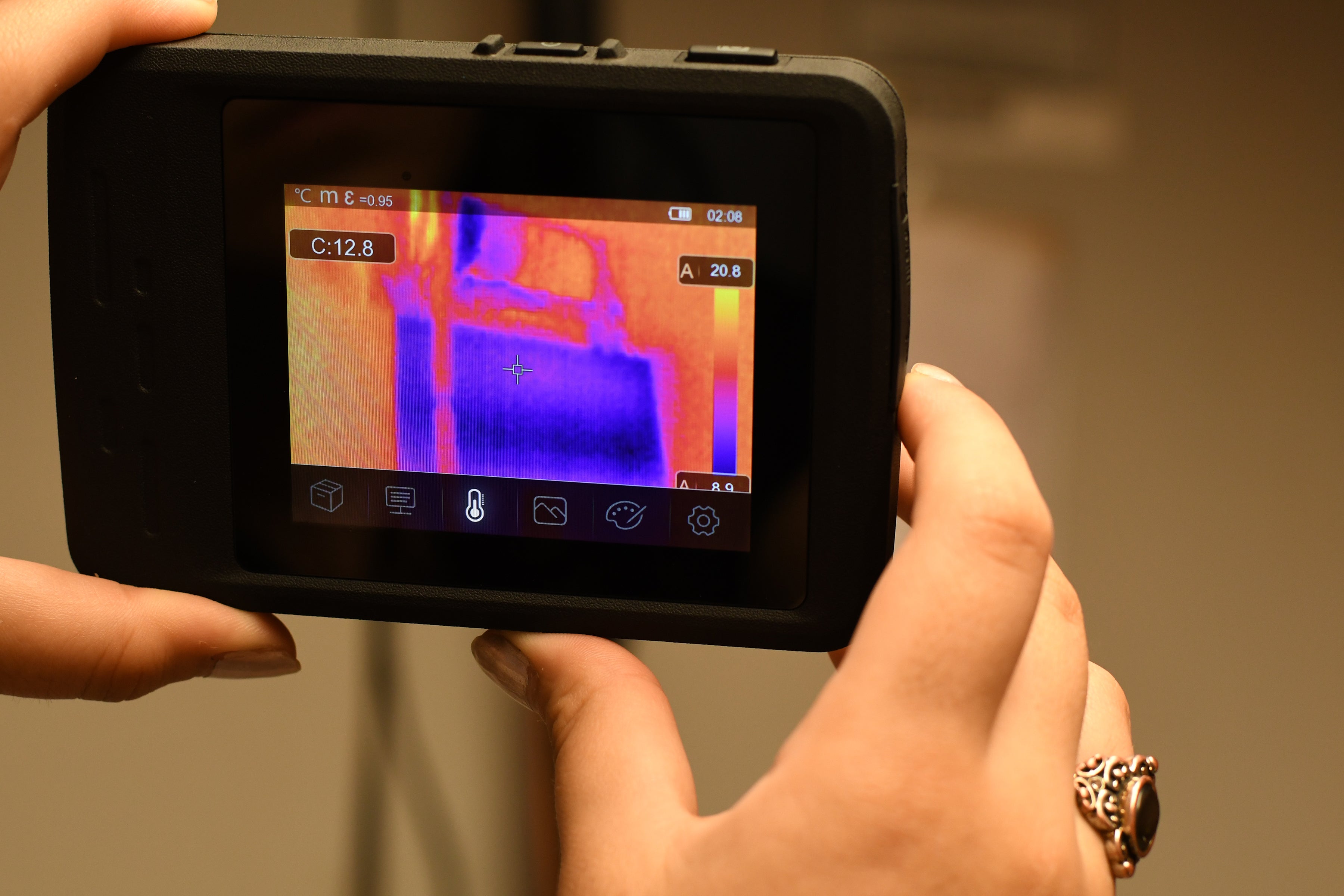 IRTC550 Pocket Thermal Imaging Camera - Handheld Infrared Thermometer for Home Inspection, HVAC, Electrical & Plumbing - Perfect for DIY, Construction, and Industrial Use