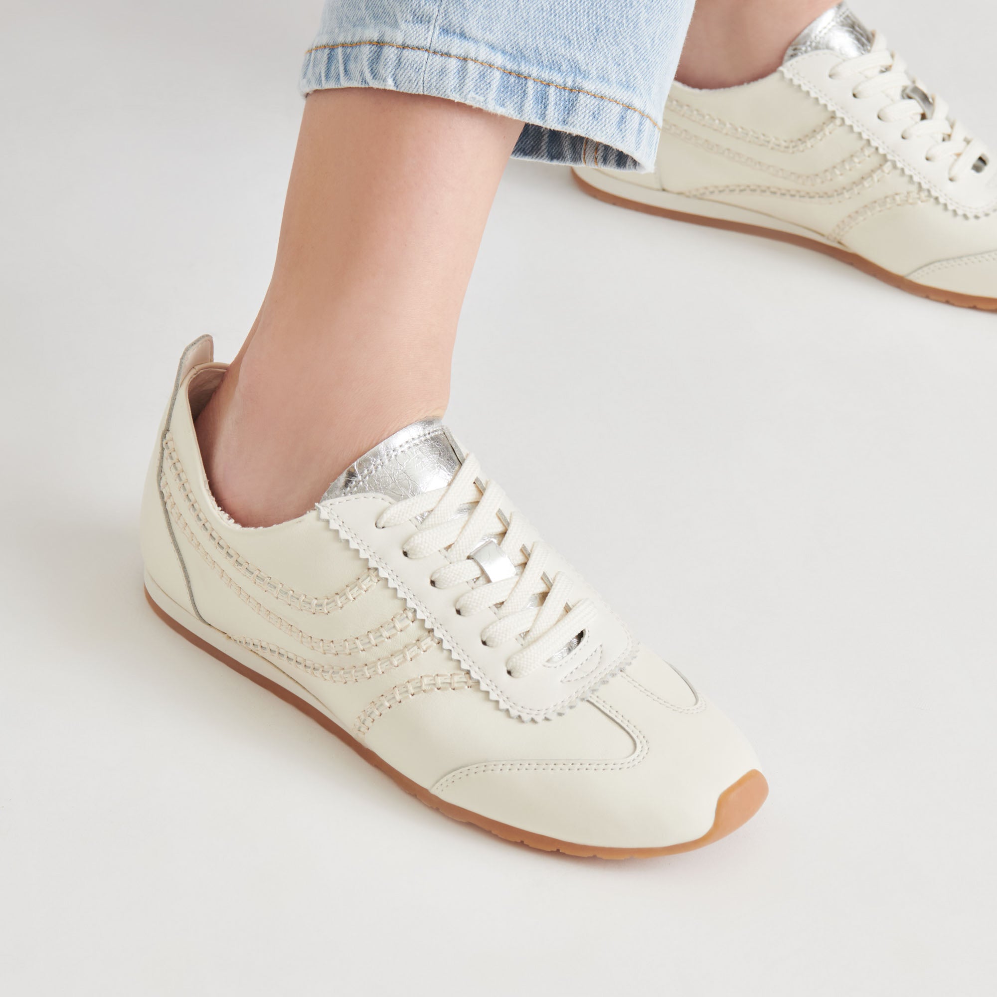 DELANY White Leather Sneakers for Men & Women - Comfortable & Stylish Casual Shoes for Walking, Running, and Everyday Wear