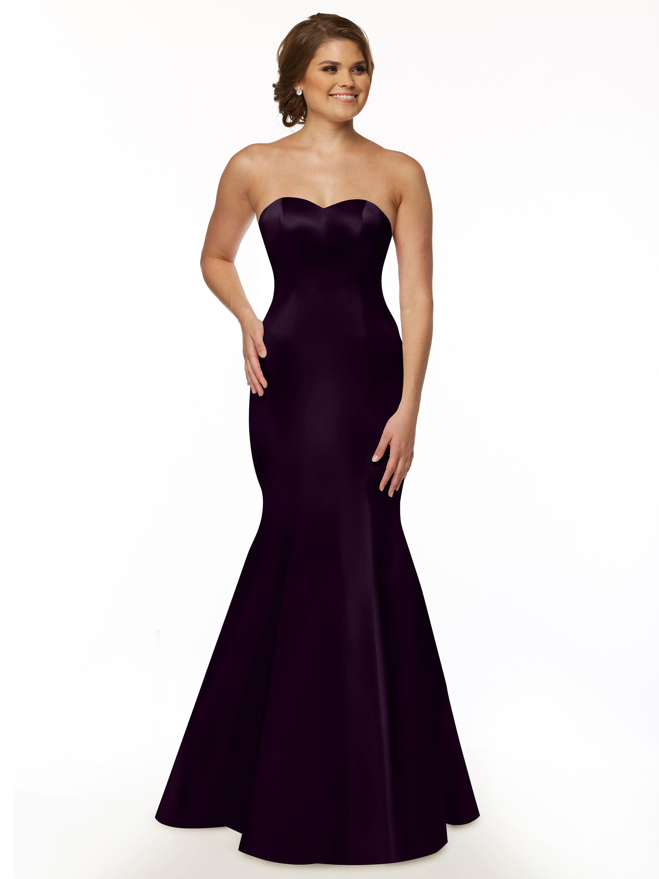 Strapless Satin Fit and Flare Bridesmaid Dress with Sweetheart Neckline - Elegant Formal Gown for Weddings, Prom, and Special Occasions