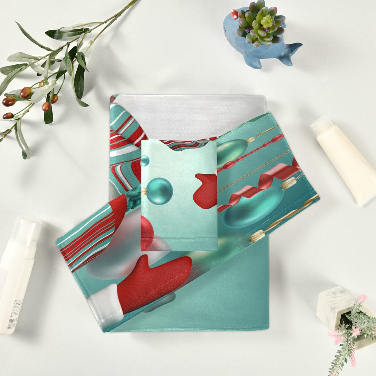 ALAZA Christmas Snowman Bath Towel Set - Luxury 3-Piece Decorative Towel Set (1 Bath Towel, 1 Hand Towel, 1 Washcloth) - Ultra Soft & Absorbent for Bathroom, Hotel, Gym, Yoga & Spa - Perfect for Holiday Decor & Cozy Winter Baths