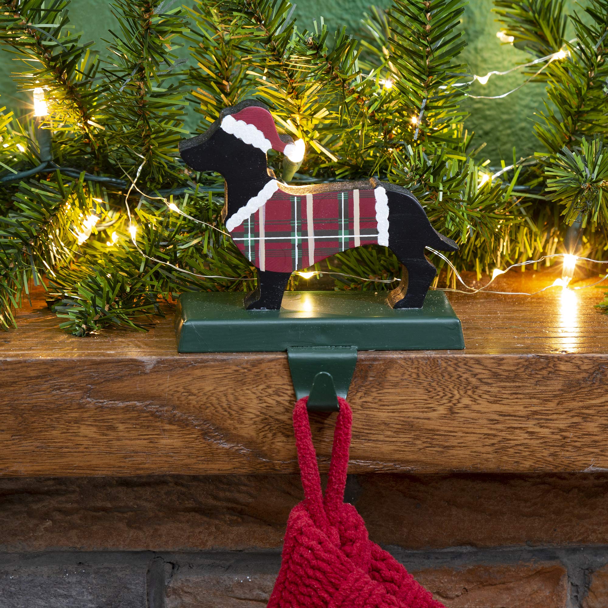Glitzhome 2-Piece Wooden Dachshund Head Stocking Holders - 5.92 Inch Christmas Hanging Hooks for Fireplace Mantel Decor, Holiday Stocking Display & Festive Indoor Decoration