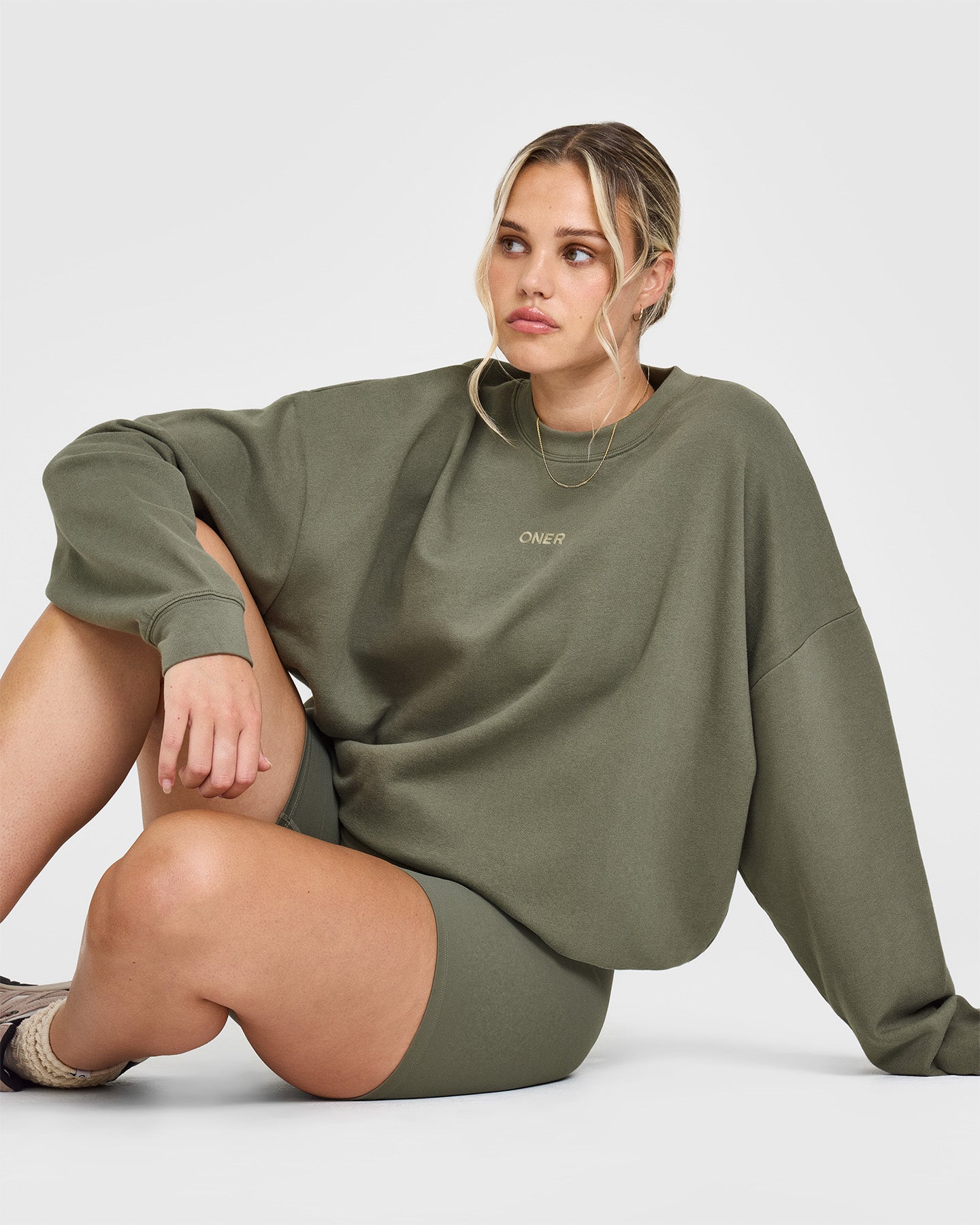 Alpine Green Mid Weight Sweatshirt for Men & Women - Cozy Casual Pullover for Fall & Winter | Perfect for Outdoor Activities, Lounge Wear, and Everyday Comfort