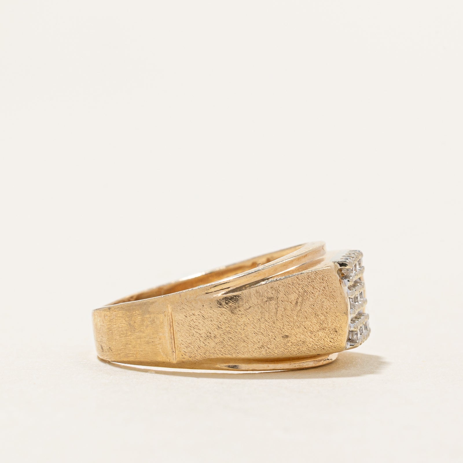 Diamond Grid Signet Ring for Women | 0.09 Carat Total Weight (ctw) | Size 5.5 | 925 Sterling Silver Minimalist Ring | Perfect for Everyday Wear, Gift Giving & Special Occasions