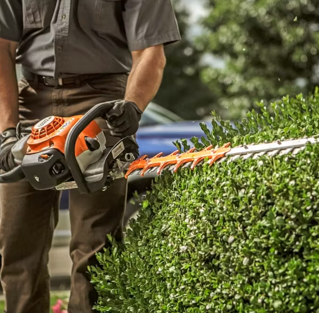 STIHL HS 82 R 22.7cc Gas Powered Hedge Trimmer with 24-Inch Double-Sided Blades - Professional Landscaping & Garden Maintenance Tool for Thick Branches and Shrubs