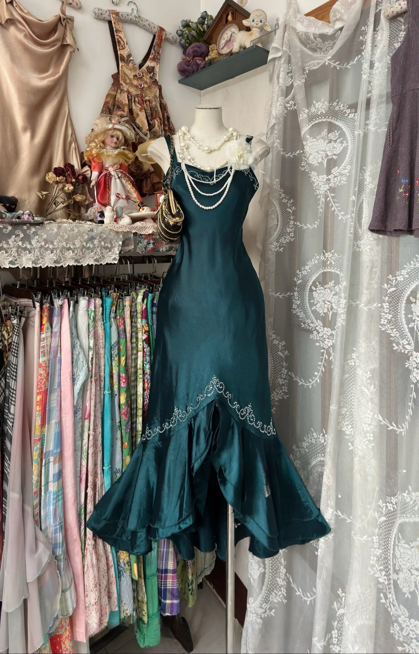 Elegant Mermaid Satin Prom Dress for Women - Green Beaded Formal Evening Gown J6685 | Perfect for Homecoming, Quinceañera, Wedding & Special Occasions