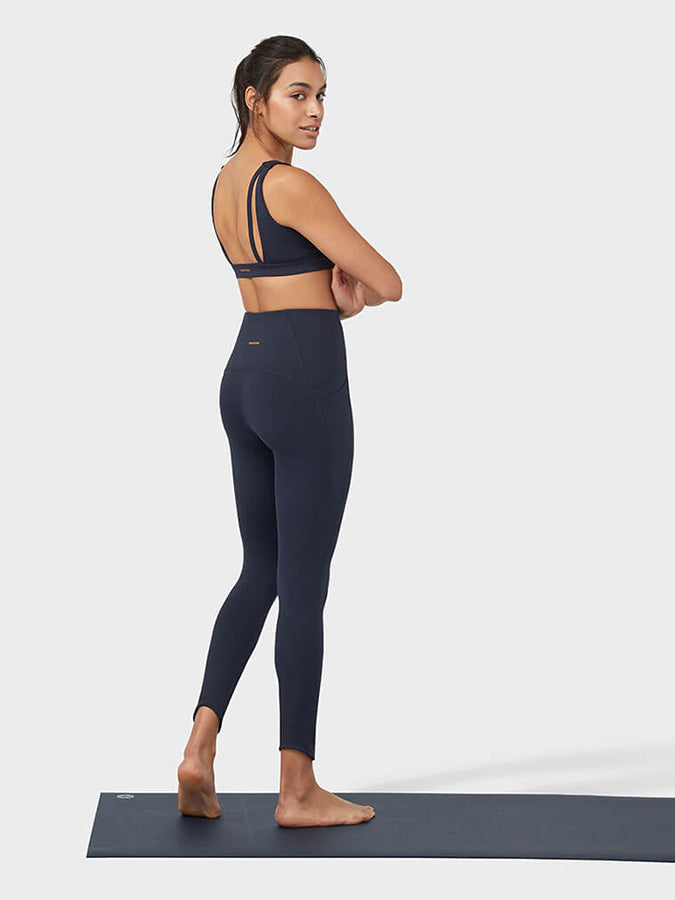 Manduka Presence Women's Yoga Bra - Double Strap Support for High-Intensity Workouts & Hot Yoga | Breathable & Moisture-Wicking Activewear for Women