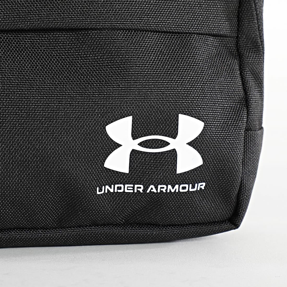 Under Armour Loudon Crossbody Waist Bag - Water-Resistant Sports Fanny Pack for Running, Hiking & Travel - Hands-Free Phone Storage for Men & Women