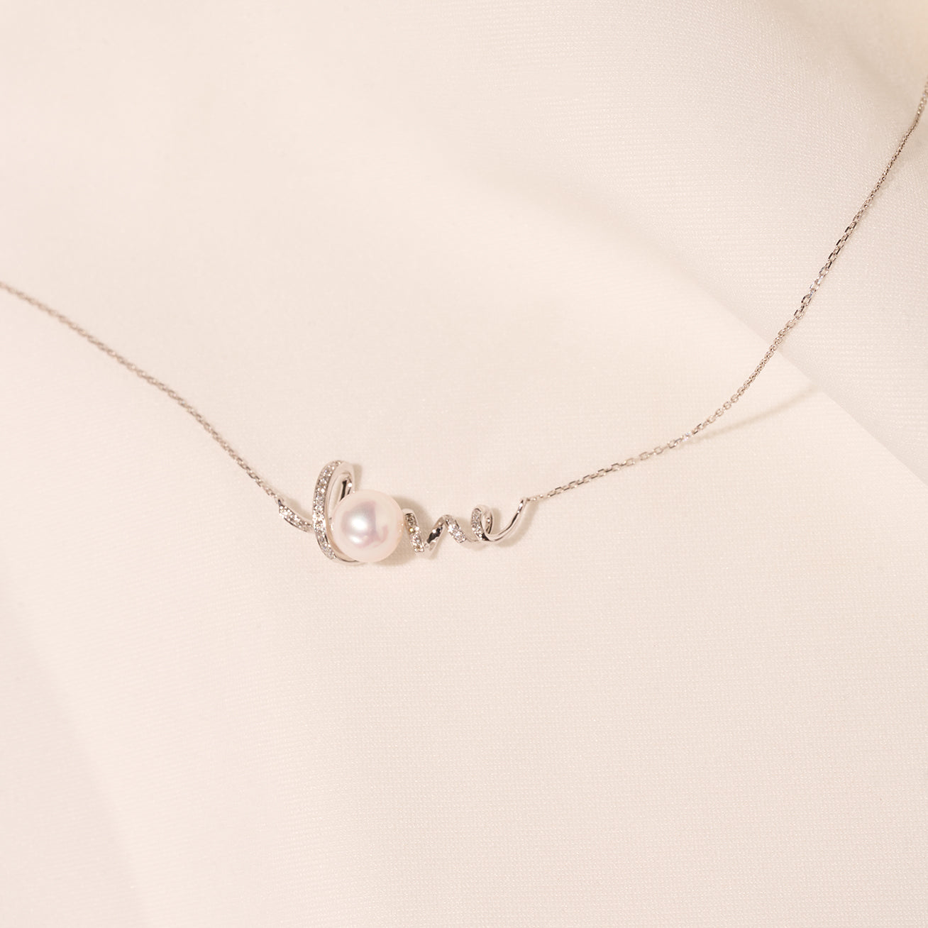 18K Solid Gold Diamond Freshwater Pearl Necklace for Women - Elegant Bridal Jewelry Gift (KN00258) | Perfect for Weddings, Anniversaries & Special Occasions