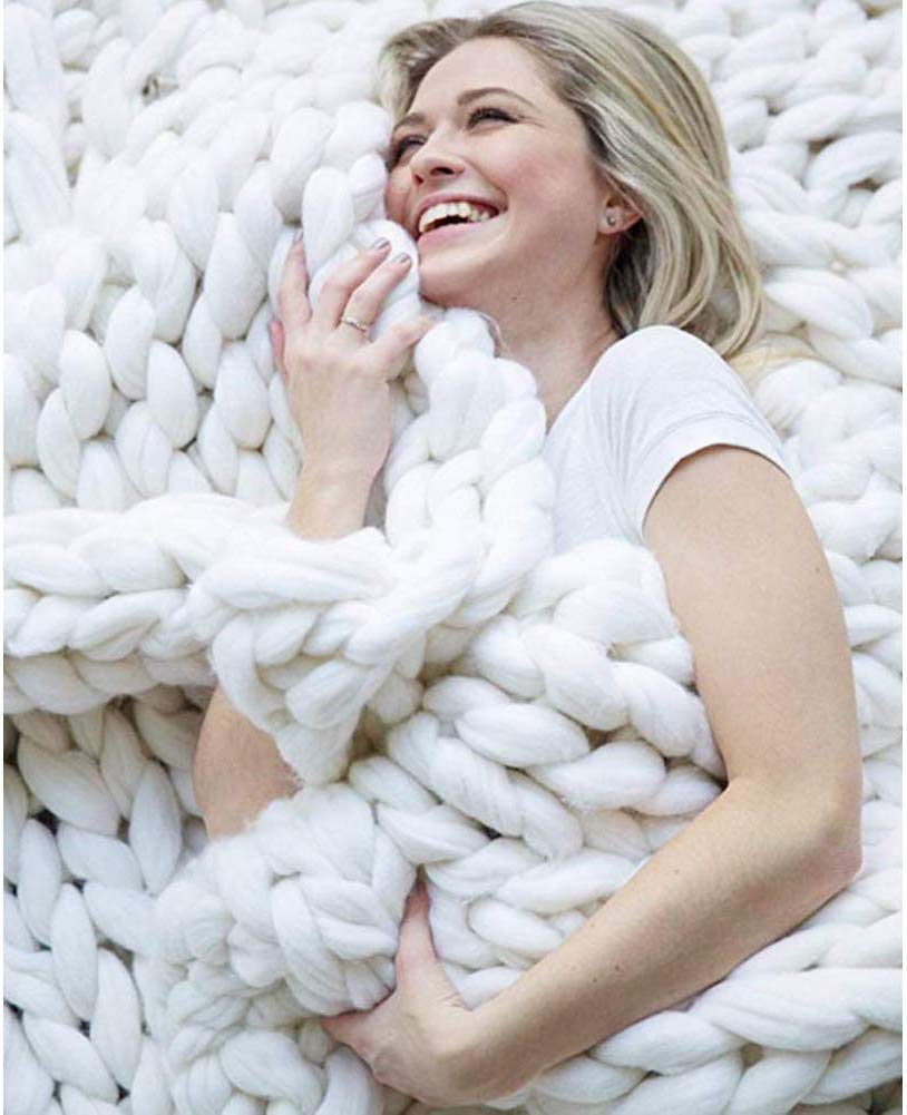 **Chunky Knitting Yarn for Arm Knitting - Super Bulky Roving Yarn for Giant Knit Throws, Blankets, and Home Decor - Perfect for DIY Bedroom, Pet Beds, Sofa, Chair, and Yoga Mat Rugs**