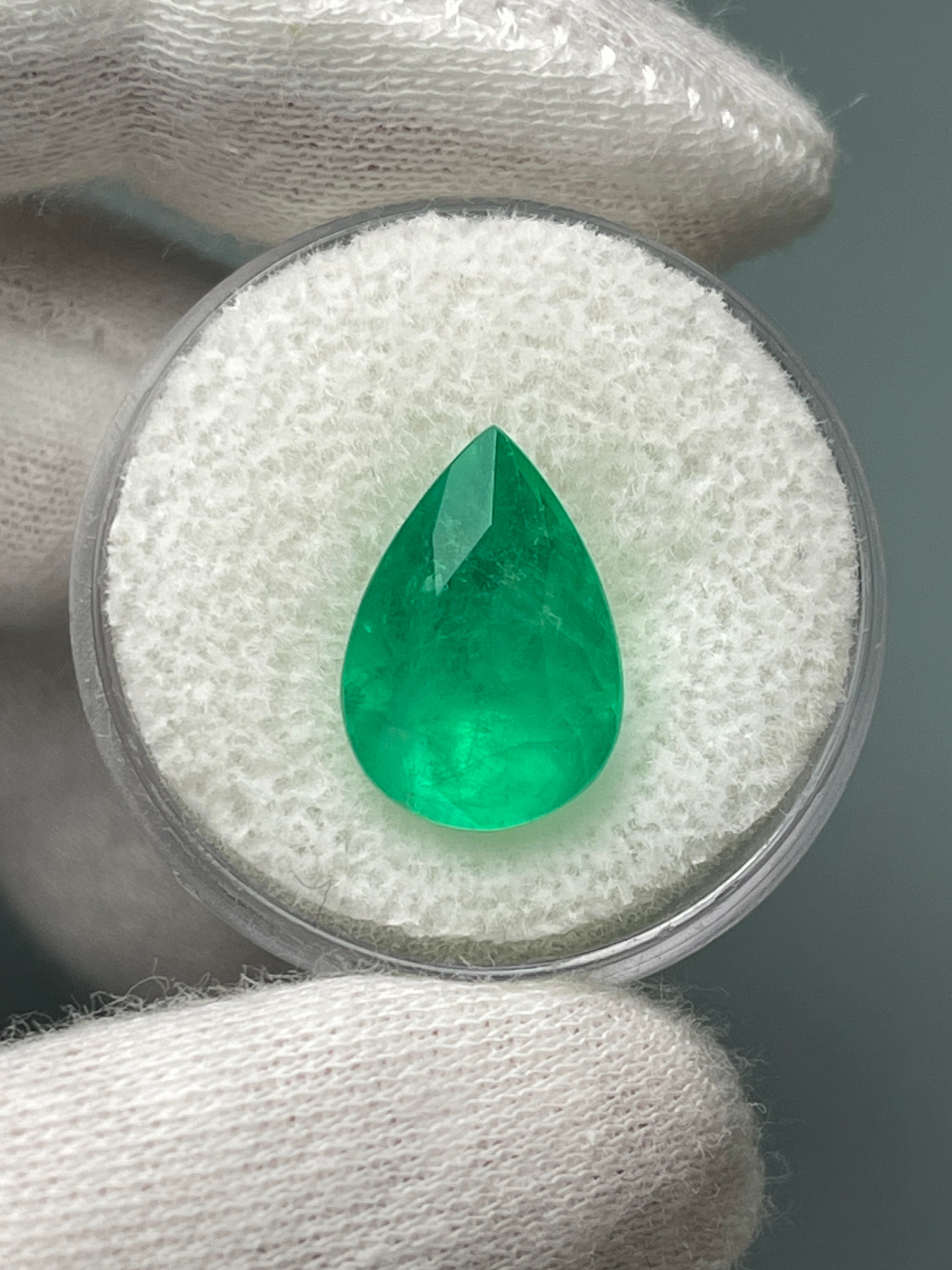 6.01 Carat 14x10mm Medium Yellowish Green Natural Loose Colombian Emerald Pear Cut Gemstone for Jewelry Making, Engagement Rings & Luxury Gifts