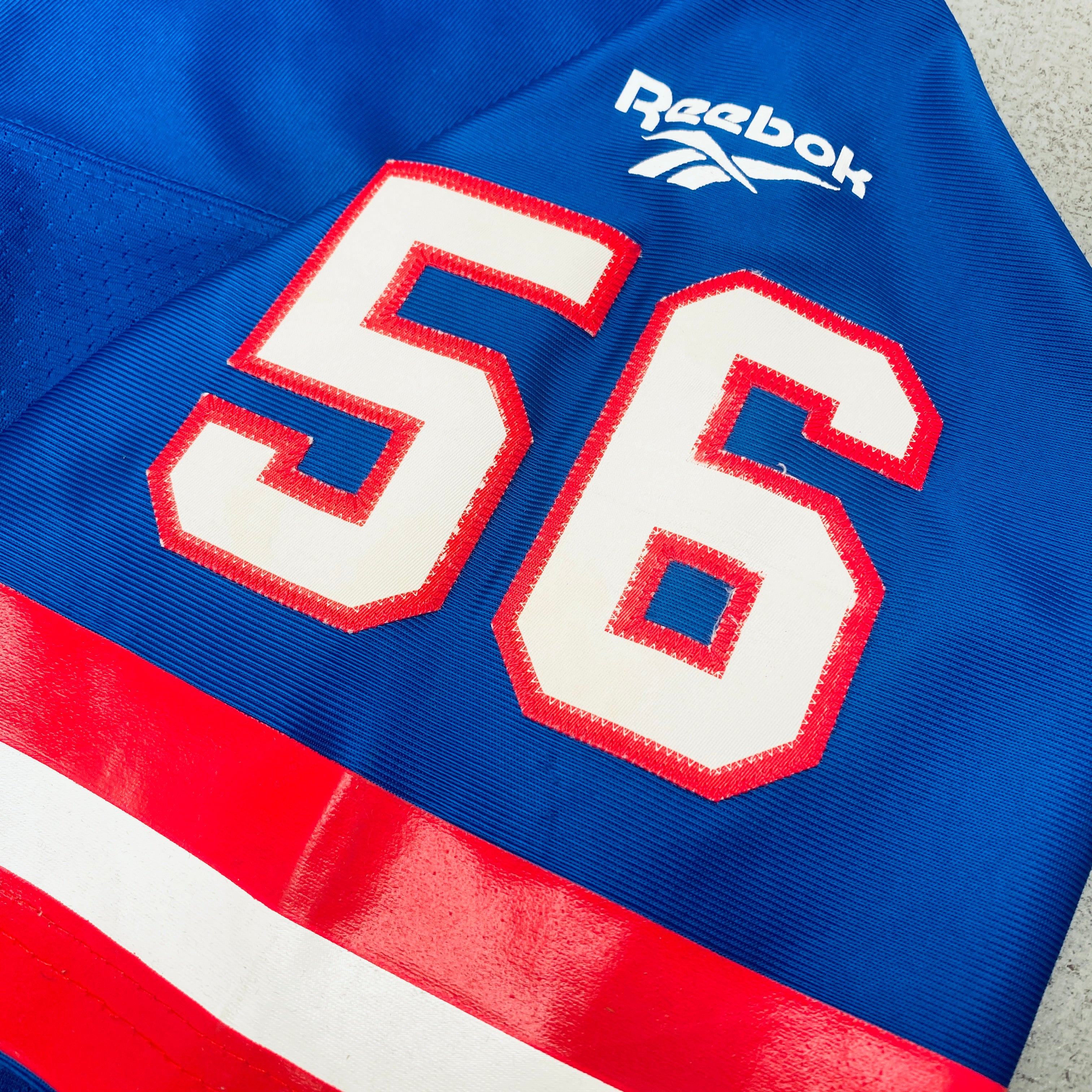 Authentic New York Giants Lawrence Taylor 1986 Throwback Stitched Jersey (XL) - Perfect for NFL Games, Tailgating & Fan Collections