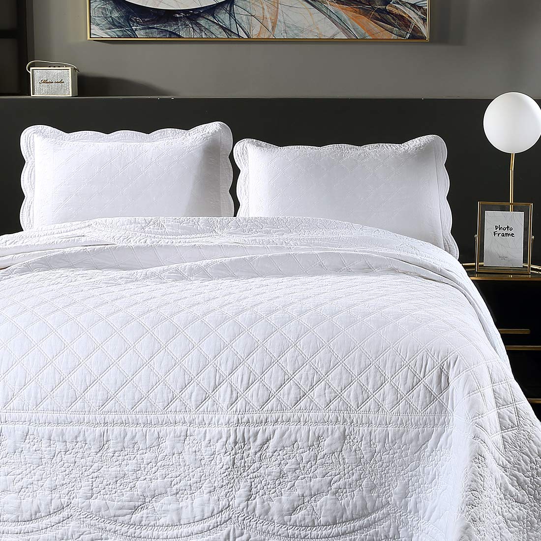 VCTOPS 100% Cotton Floral Embroidered Quilt Set 3-Piece King Size Reversible Diamond Pattern Quilted Bedspread Coverlet - Soft Luxury Bedding for Master Bedroom, Guest Room & Home Decor (King, White)
