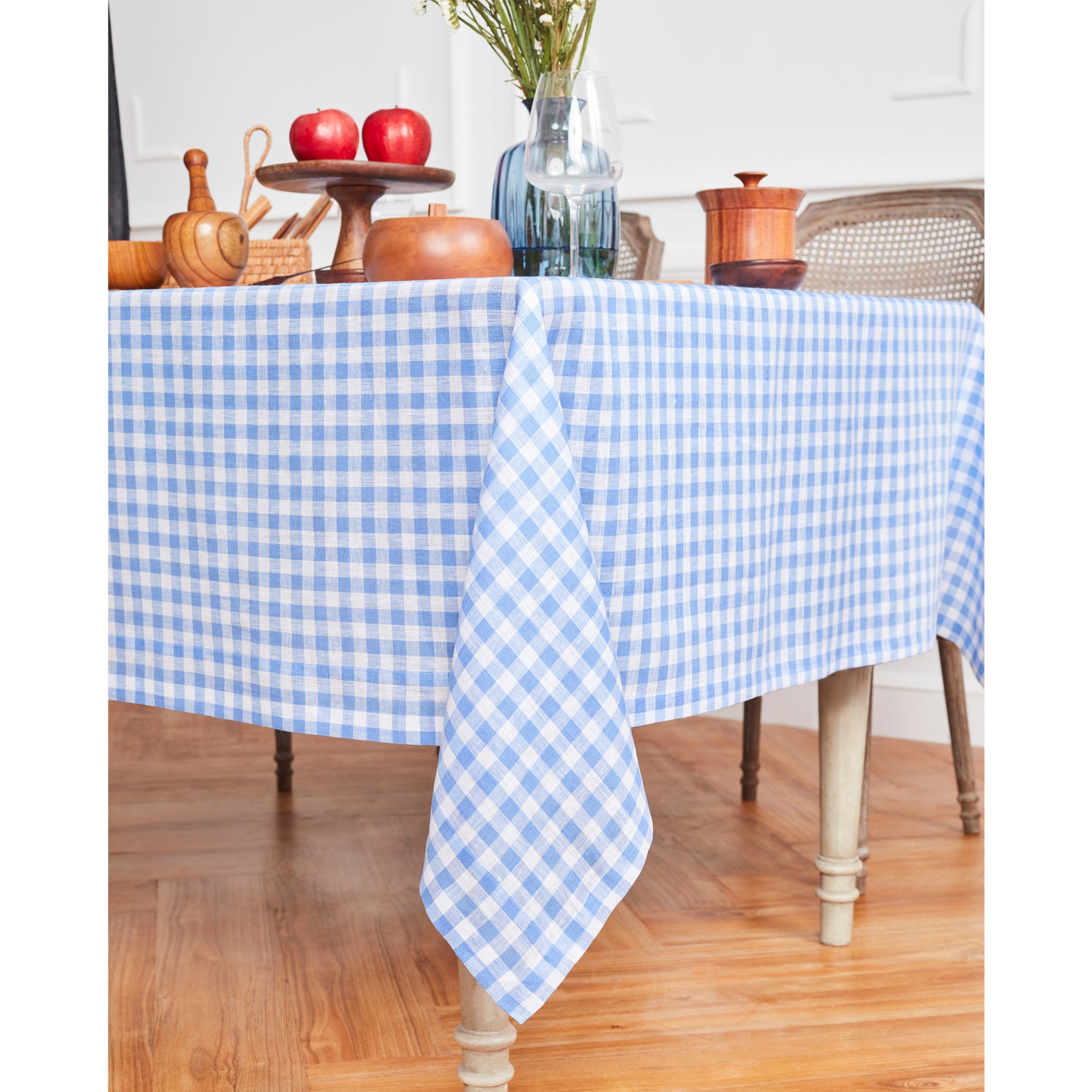 Stylish Red and White Checkered Gingham Tablecloth - Perfect for Picnics, BBQs, and Outdoor Dining