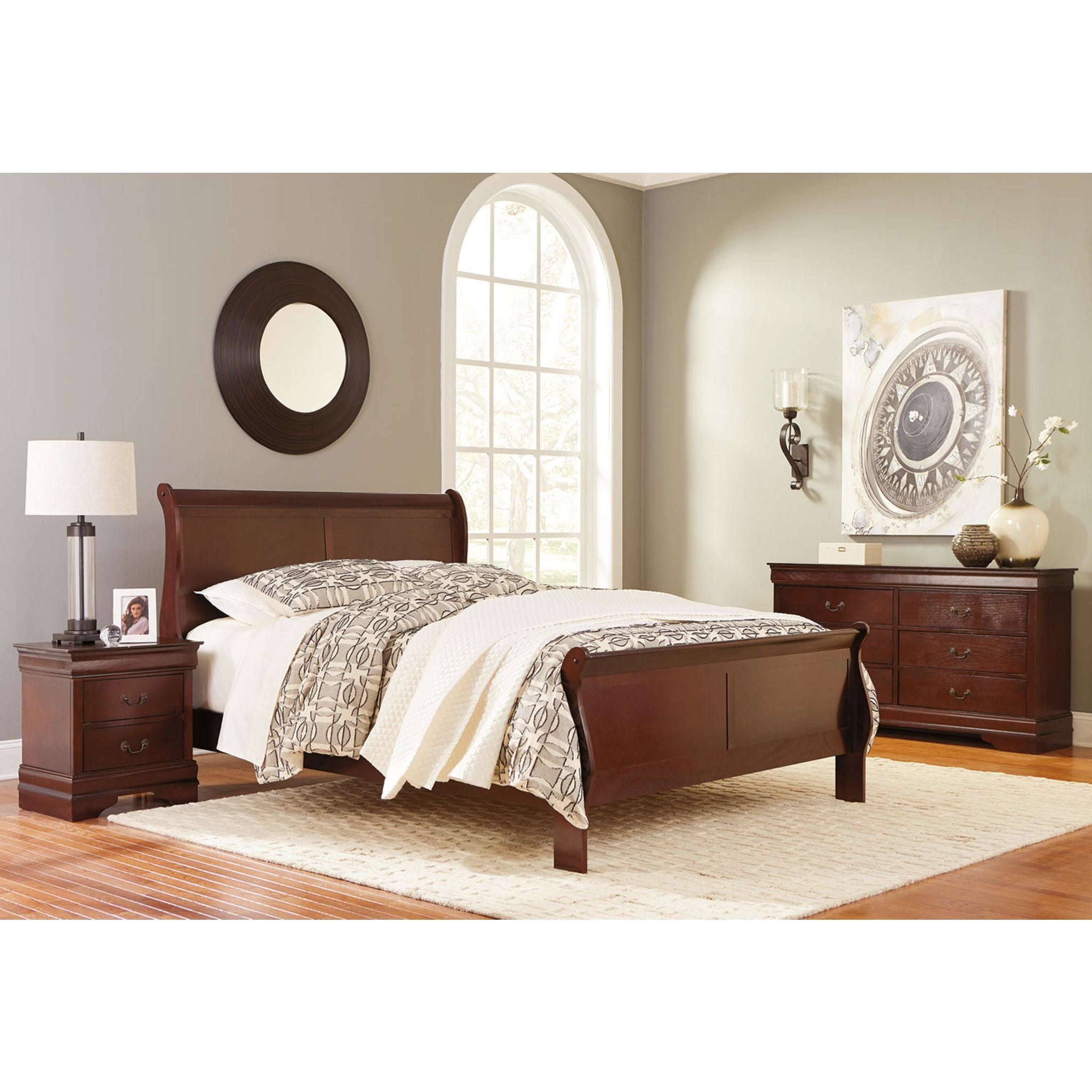 Alisdair 5-Piece Queen Sleigh Bedroom Set in Dark Brown - Complete Bed Frame, Nightstands & Dresser for Elegant Master Bedroom Decor