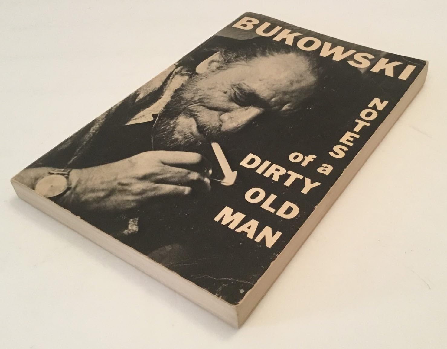 Notes of a Dirty Old Man - Charles Bukowski Classic Novel | Dark Humor & Raw Life Stories | Perfect for Book Clubs & Literary Enthusiasts