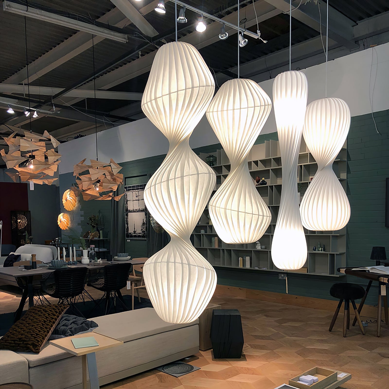 Isadora Pendant Lamp - Modern Glass Hanging Light Fixture for Dining Room, Kitchen Island & Bedroom Decor