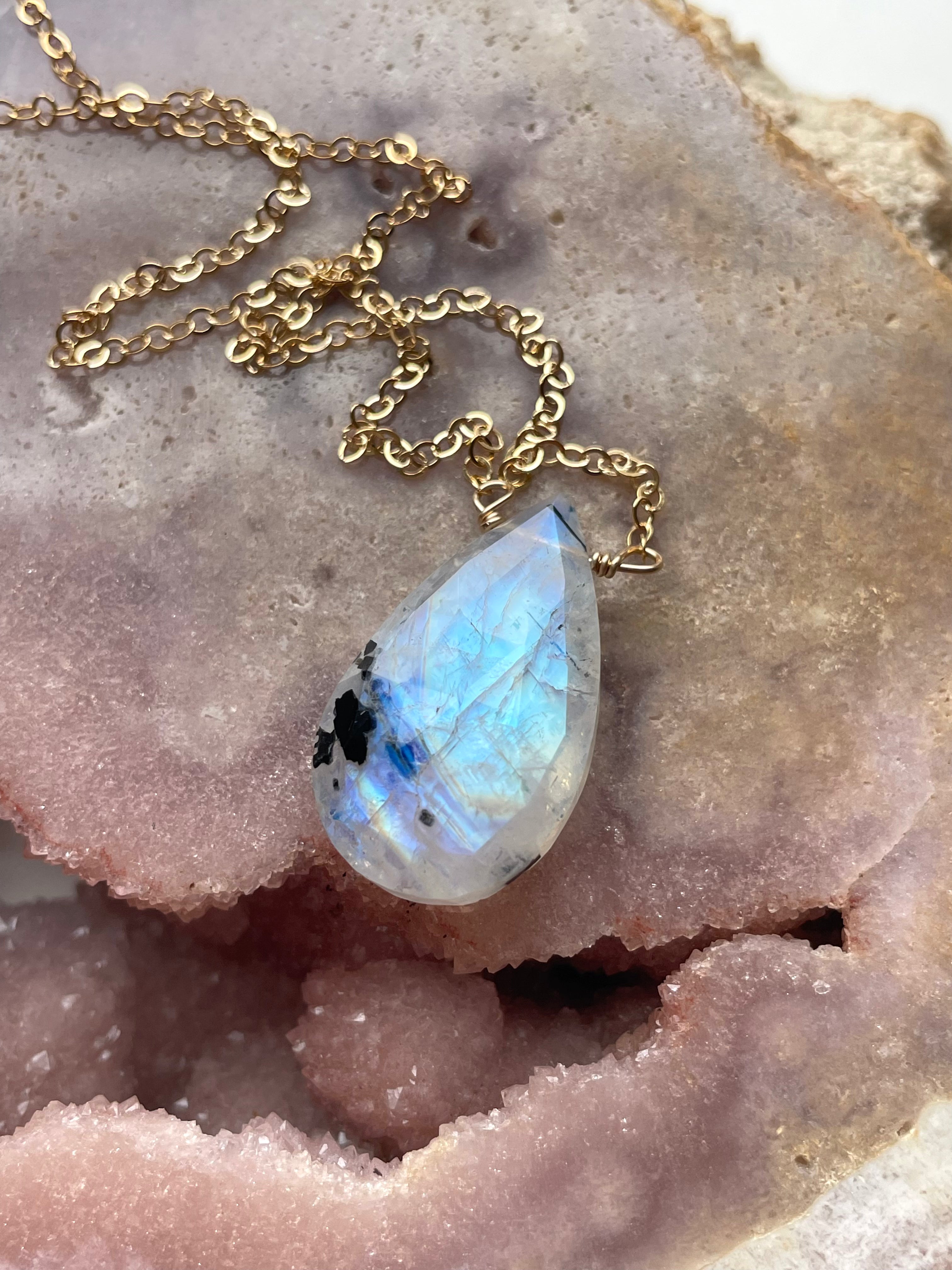 Rainbow Moonstone Pendant Necklace - Sterling Silver or 14K Gold Filled Crystal Jewelry for Women - Perfect for Spiritual Healing, Meditation & Everyday Elegance