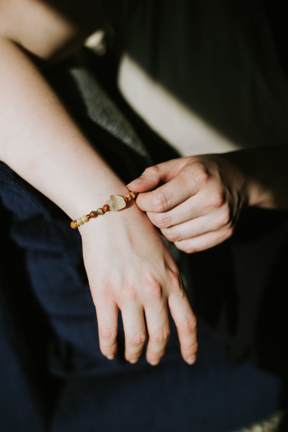 Harmonizing Jasper & Moonstone Bracelet for Women - Natural Stone Healing Crystal Jewelry for Balance & Positive Energy - Perfect for Meditation, Yoga & Spiritual Gifts