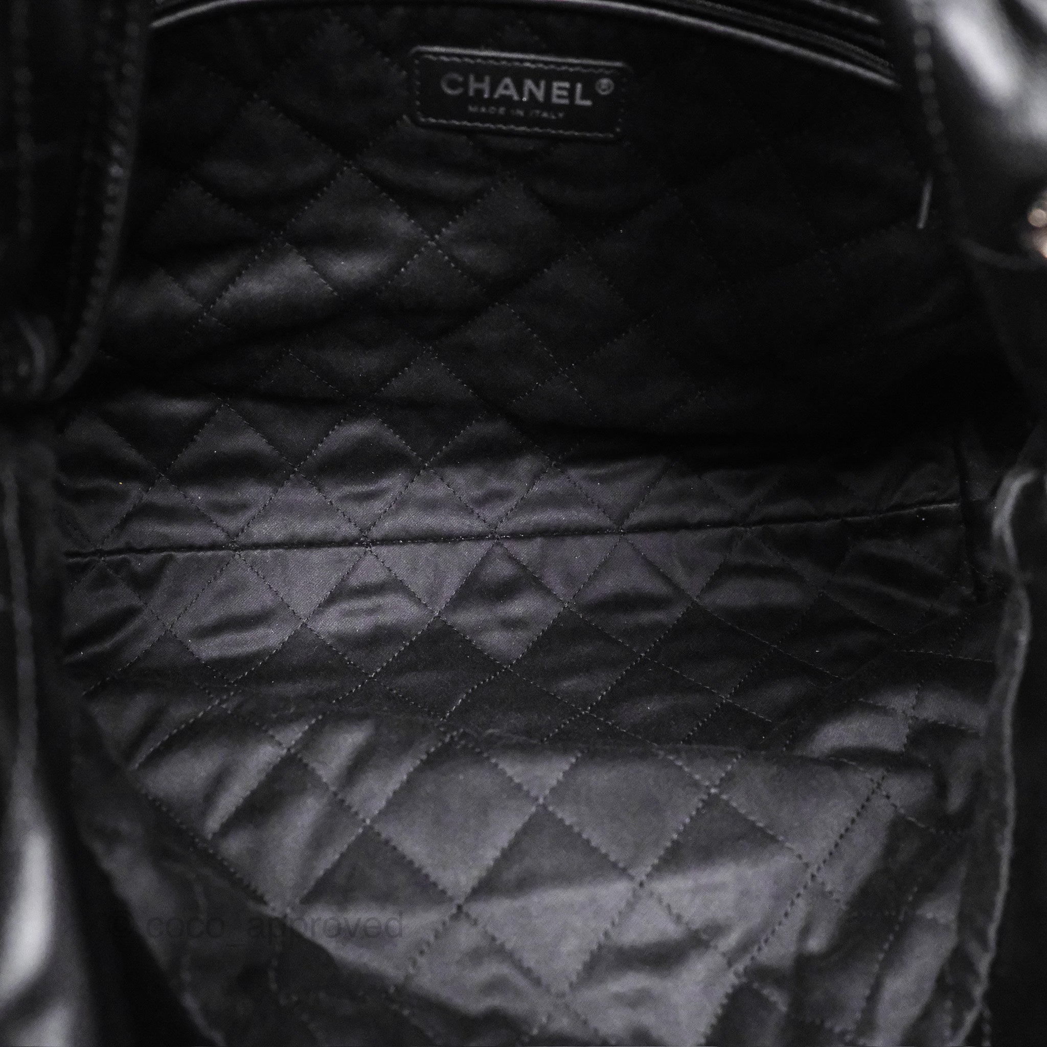 Chanel 22 Small Quilted So Black Shiny Crumpled Calfskin Leather Handbag - Luxury Designer Crossbody Bag for Women, Perfect for Evening Parties & Date Nights