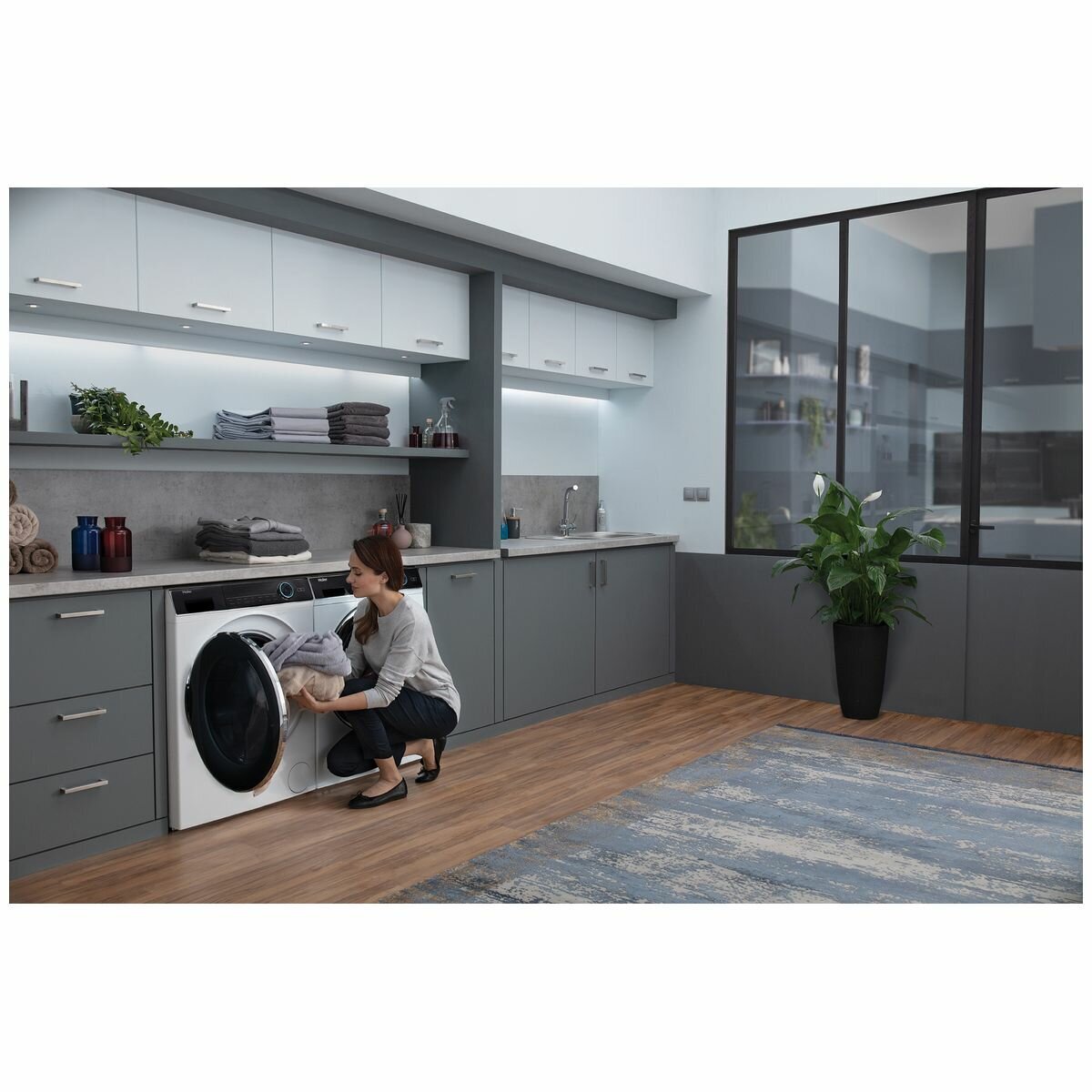 Haier 9kg Front Load Washing Machine 600 Series HWF90AN1 with UV Protection - Perfect for Apartments, Laundromats, and Energy-Efficient Homes