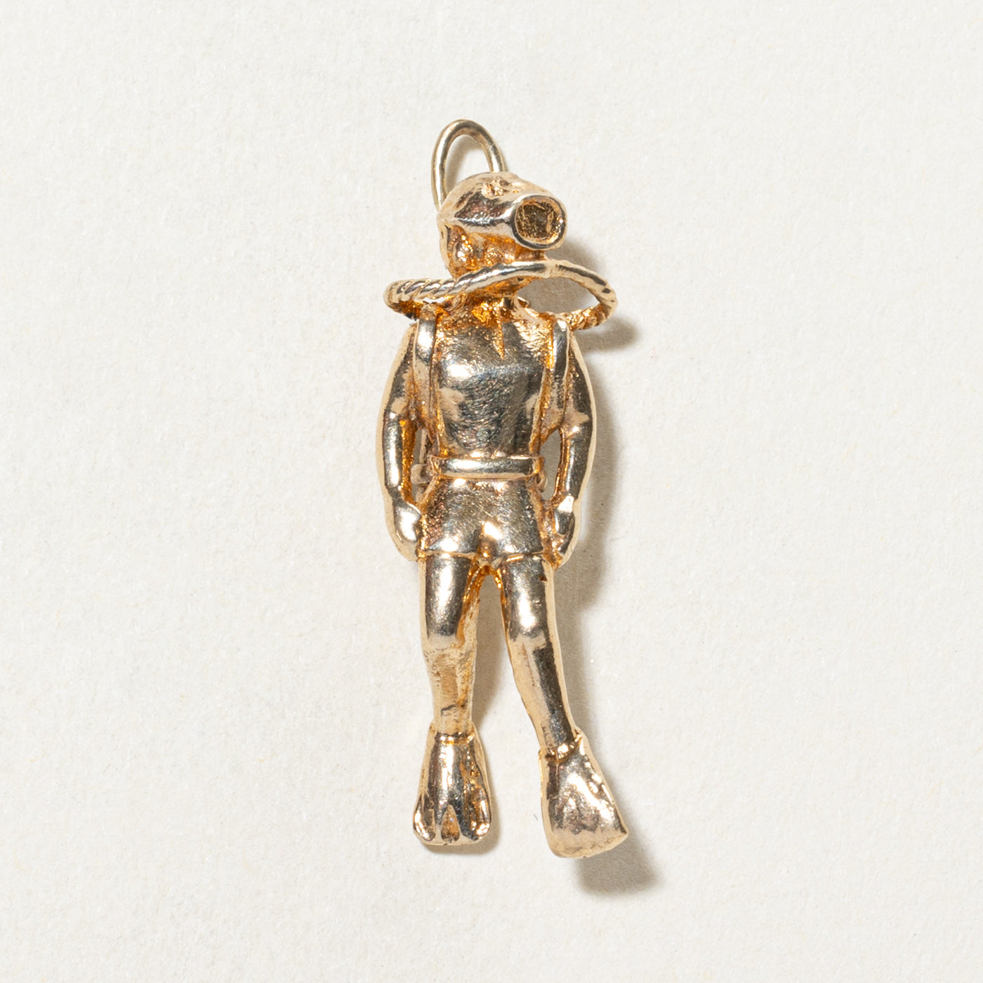 10K Yellow Gold Scuba Diver Charm Pendant - Perfect for Necklaces, Bracelets & Jewelry Making - Ideal Gift for Divers, Ocean Lovers & Water Sports Enthusiasts