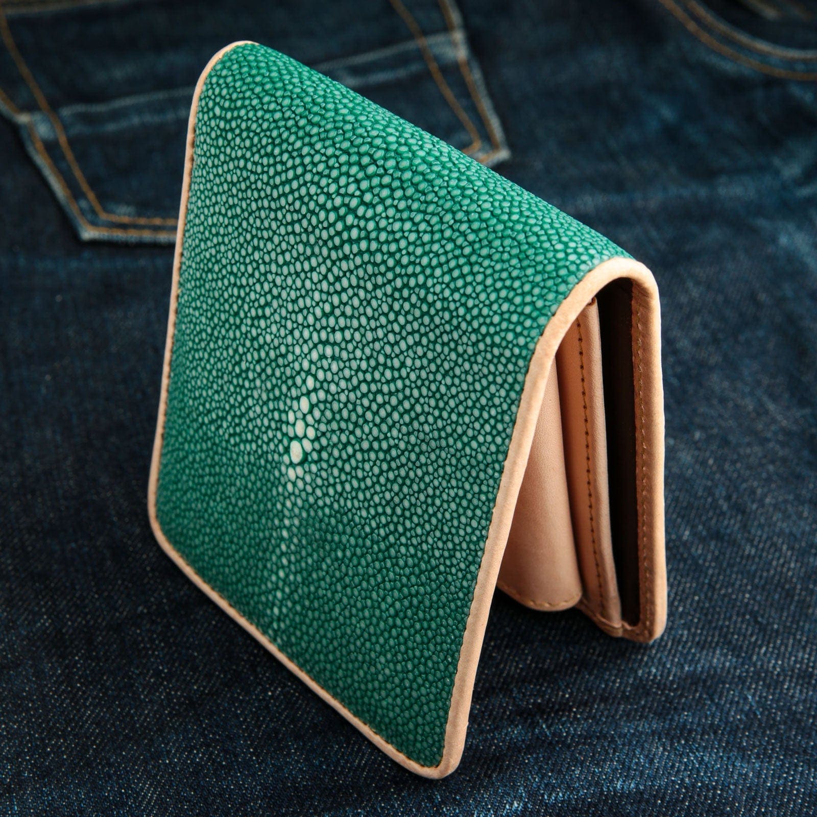Premium Genuine Stingray Leather Wallet for Men - Durable & Stylish RFID Blocking Bifold Wallet - Perfect Gift for Business, Travel & Everyday Use