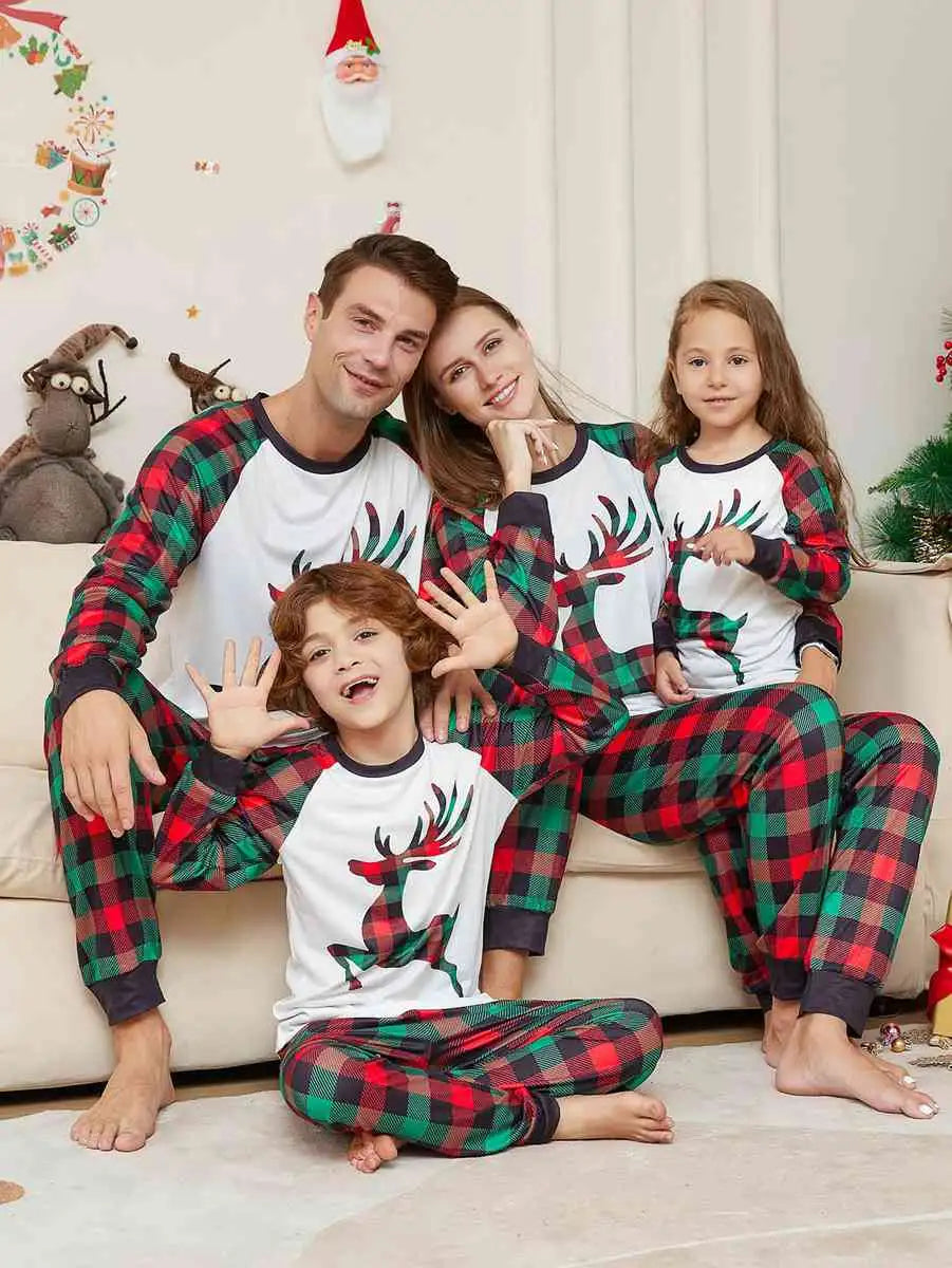 Plaid Reindeer Christmas Matching Family Pajamas Set - Cozy Holiday PJS for Family Photos & Festive Gatherings