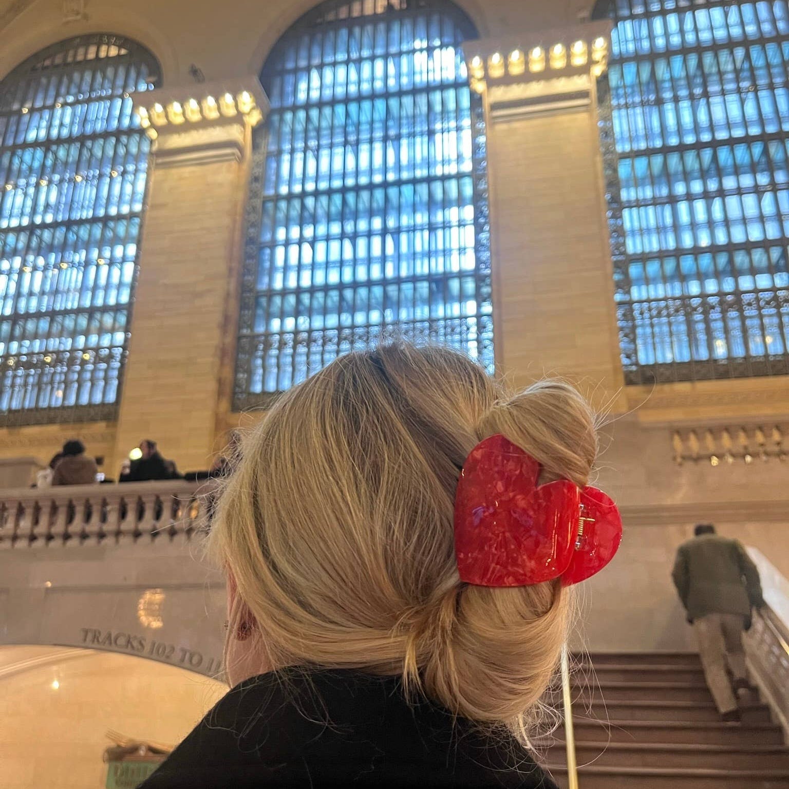 Solar Eclipse Heart Acetate Claw Hair Clip - Red Hair Accessory for Women & Girls - Perfect for Parties, Weddings & Everyday Style