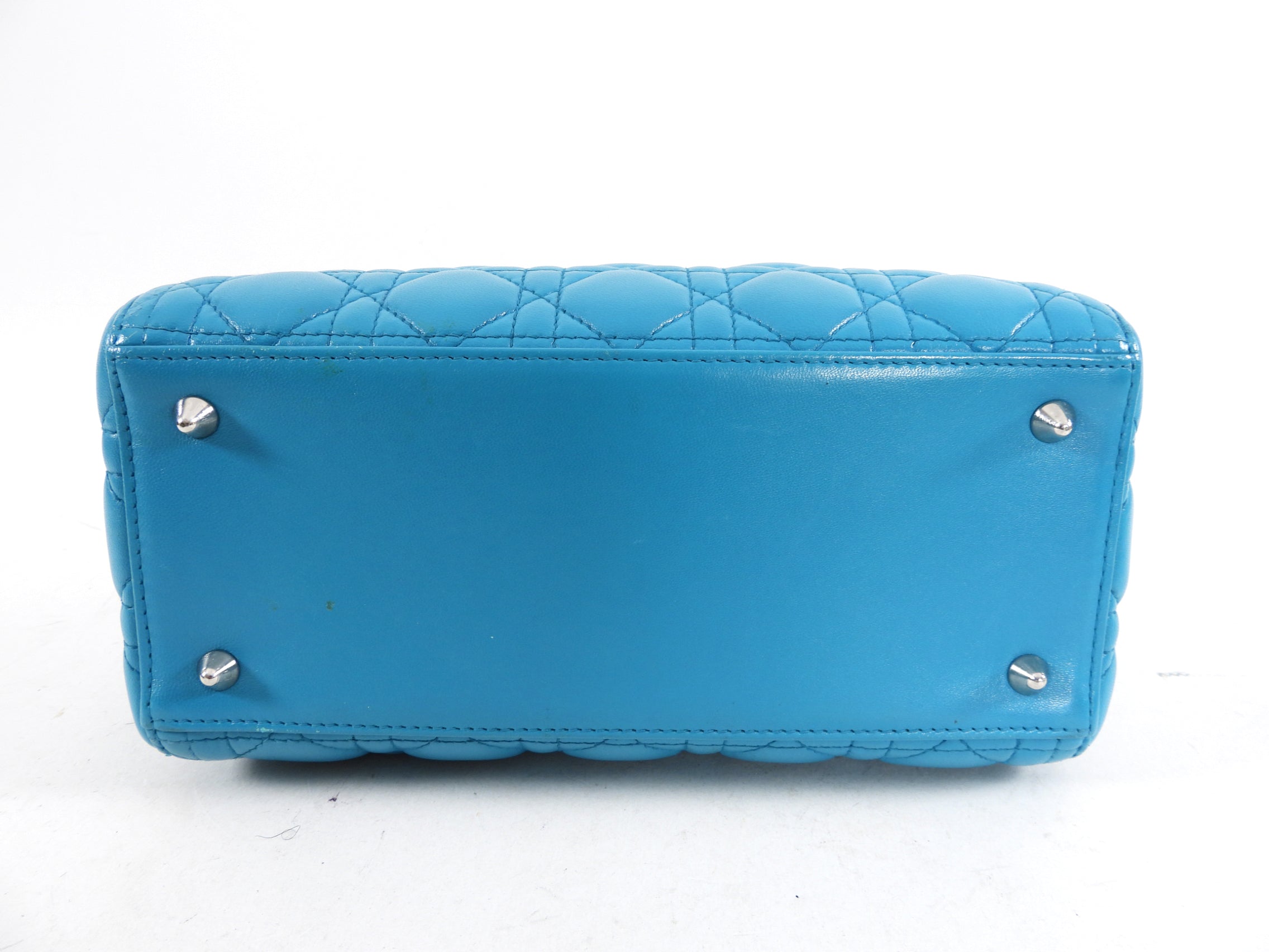 Dior Lady Dior Medium Handbag in Turquoise Leather with Cannage Quilted Pattern - Perfect for Work, Evening Events & Luxury Fashion Accessories