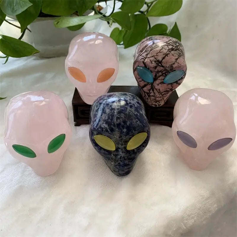 8cm Natural Rose Quartz Crystal Carved Alien Skull - Chakra Healing Stone, Reiki Energy, Unique Spiritual Gift & Home Decoration for Meditation, Yoga & Feng Shui